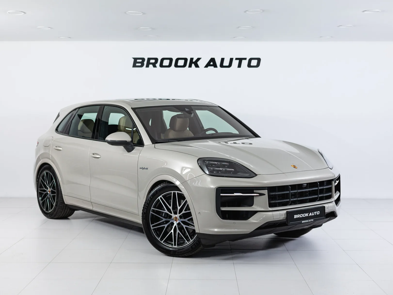 Porsche Cayenne E-Hybrid III Рестайлинг, 2025 — экстерьер, фото 3