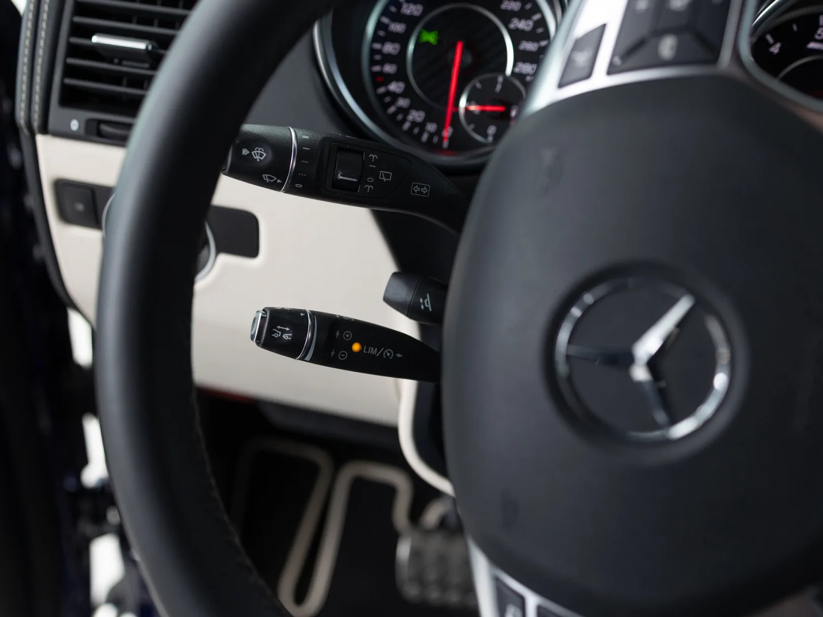 Mercedes-Benz G-Класс AMG G 63 I (W463) Рестайлинг 3, 2016 — экстерьер, фото 15