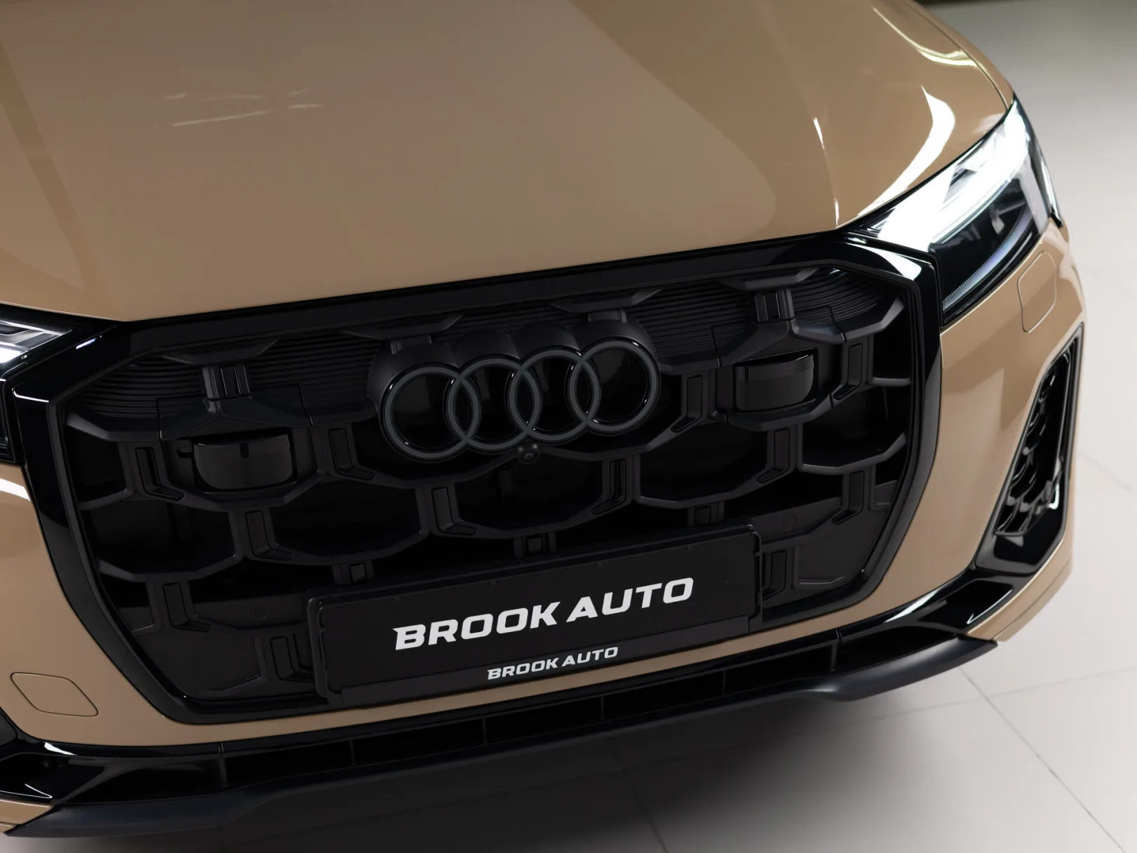 Audi Q7 55 TFSI quattro tiptronic II (4M) Рестайлинг 2, 2024 — экстерьер, фото 33