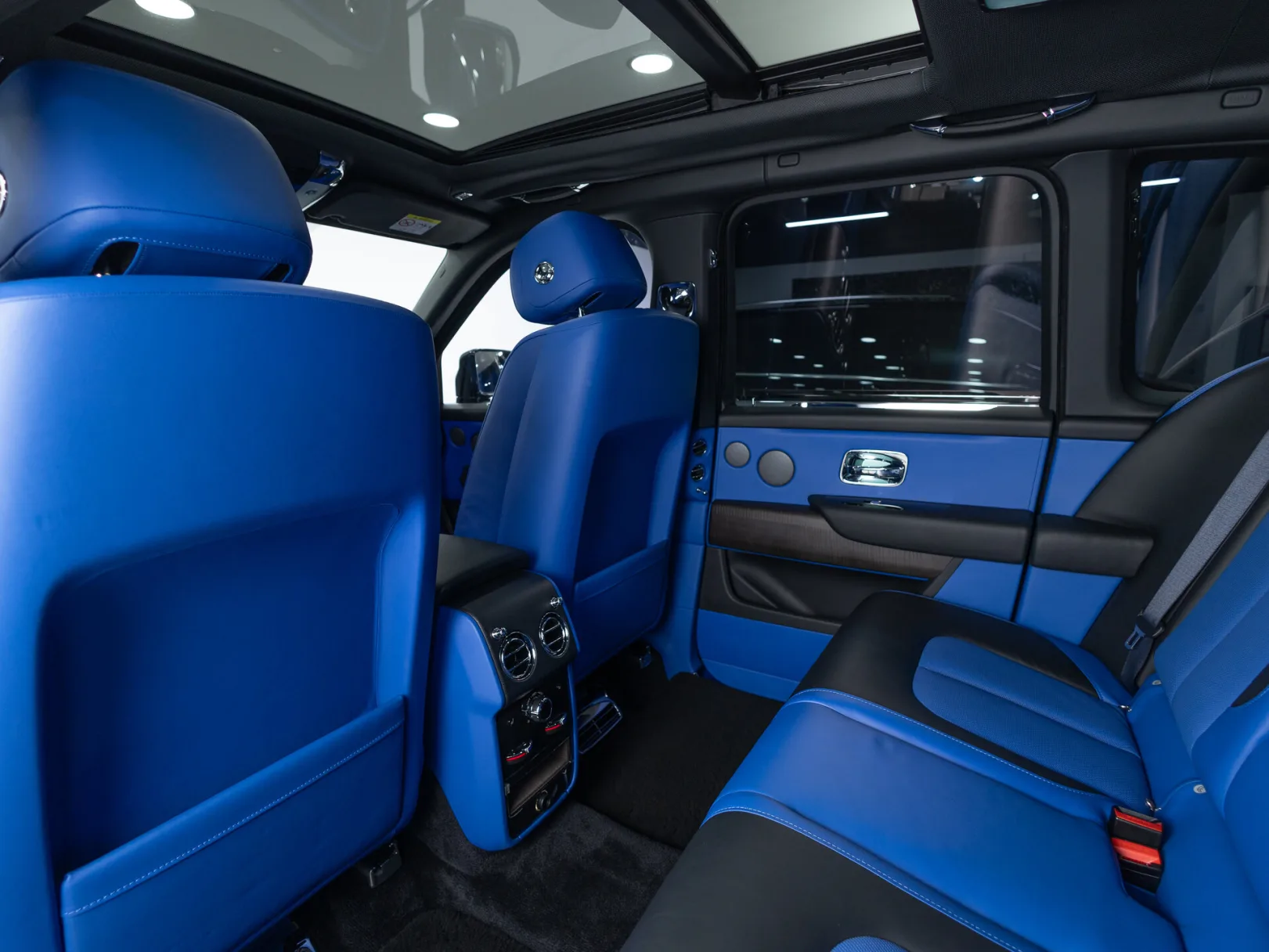 Rolls-Royce Cullinan Individual I (Series I), 2020 — экстерьер, фото 27