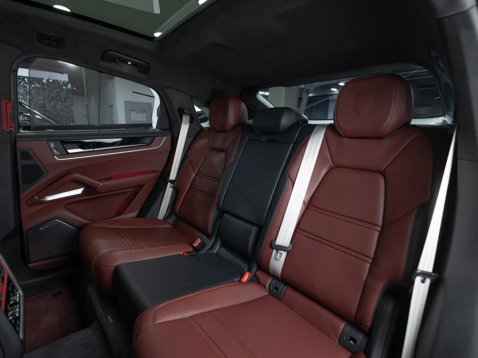 Porsche Cayenne GTS Coupé III Рестайлинг, 2025 — экстерьер, фото 34