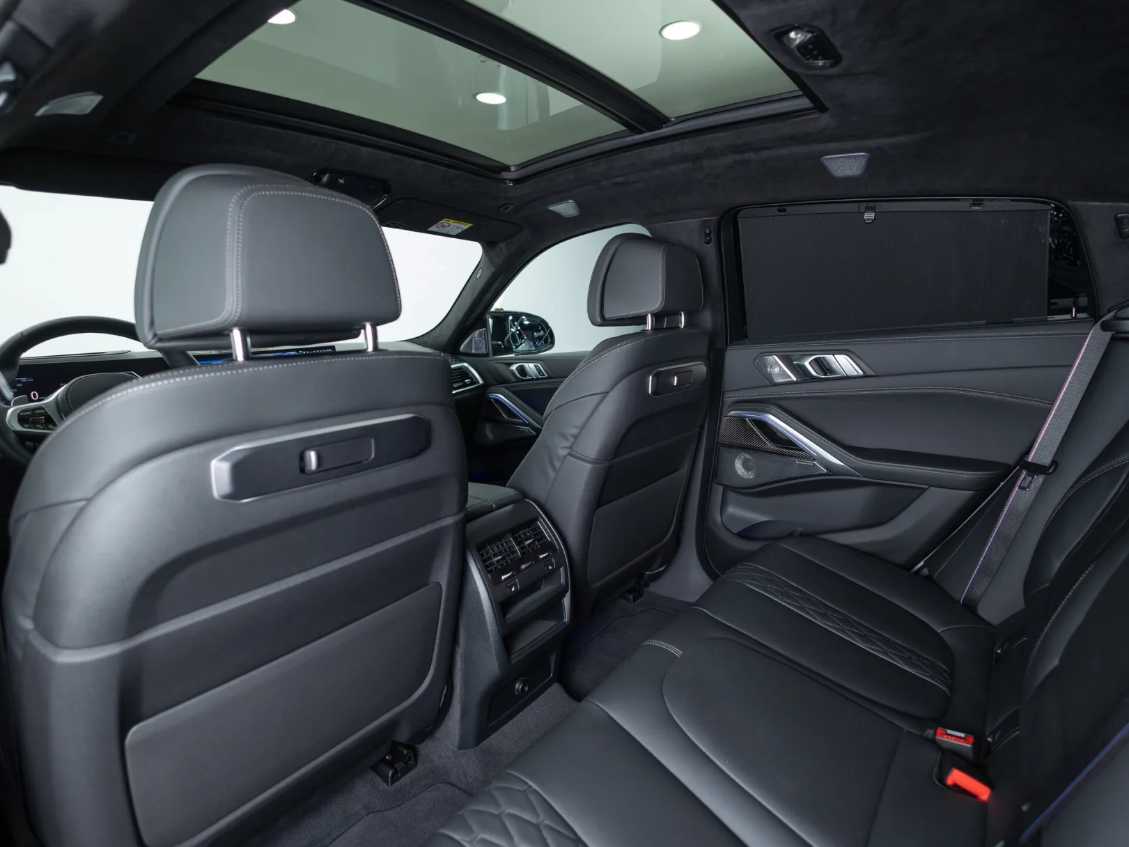 BMW X6 M60i III (G06) Рестайлинг, 2023 — экстерьер, фото 31