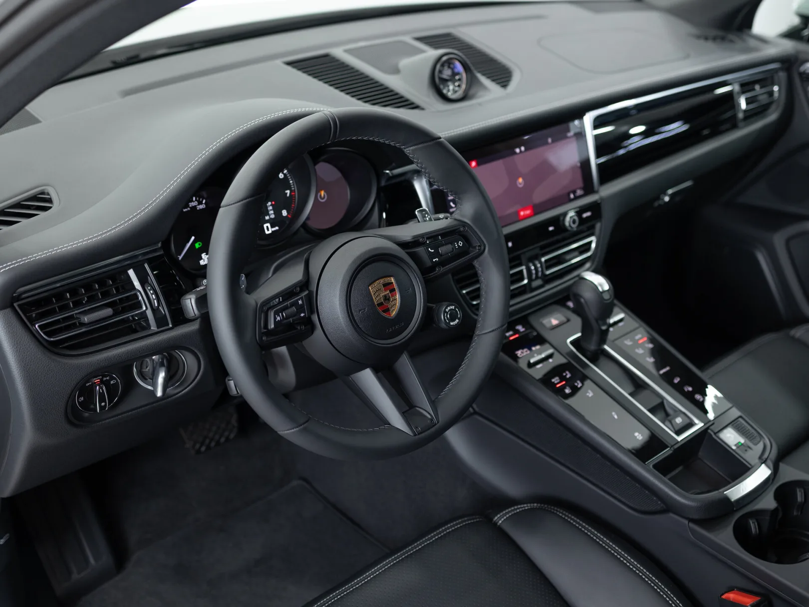 Porsche Macan T I Рестайлинг 2, 2025 — экстерьер, фото 10