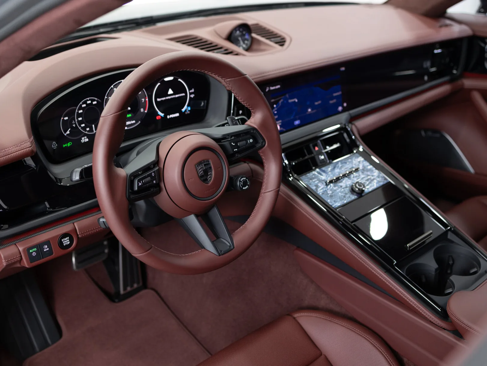 Porsche Panamera Turbo E-Hybrid III, 2025 — экстерьер, фото 10