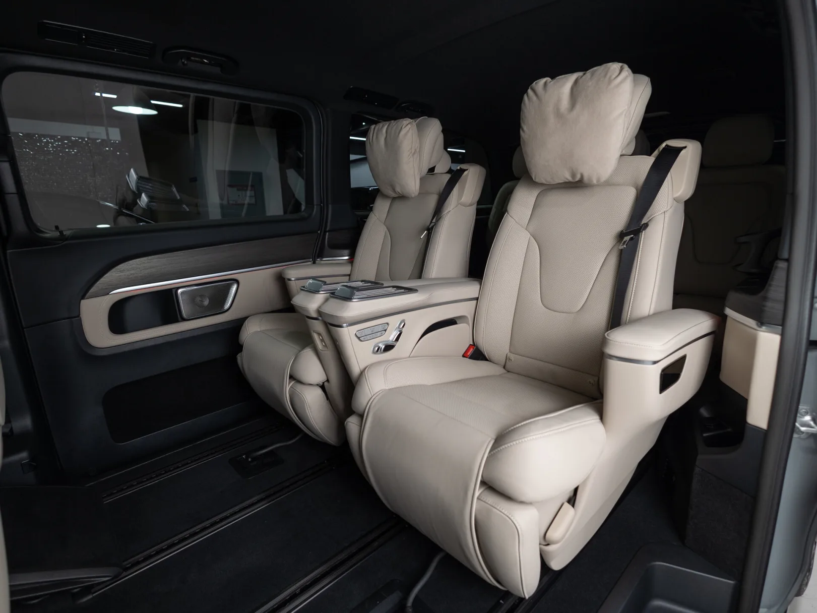 Mercedes-Benz V-Класс Exclusive III (W447) Рестайлинг 2, 2025 — экстерьер, фото 34
