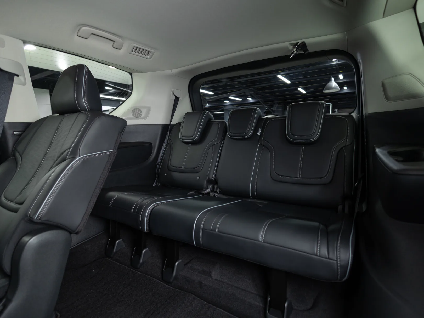 Infiniti QX80 Sensory II, 2026 — экстерьер, фото 34
