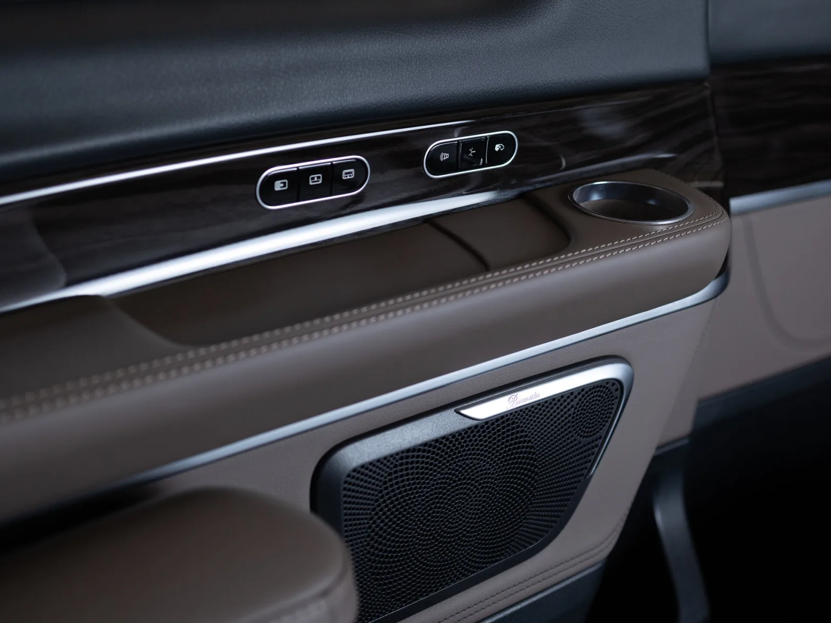 Mercedes-Benz V-Класс VIP III (W447) Рестайлинг, 2020 — экстерьер, фото 12