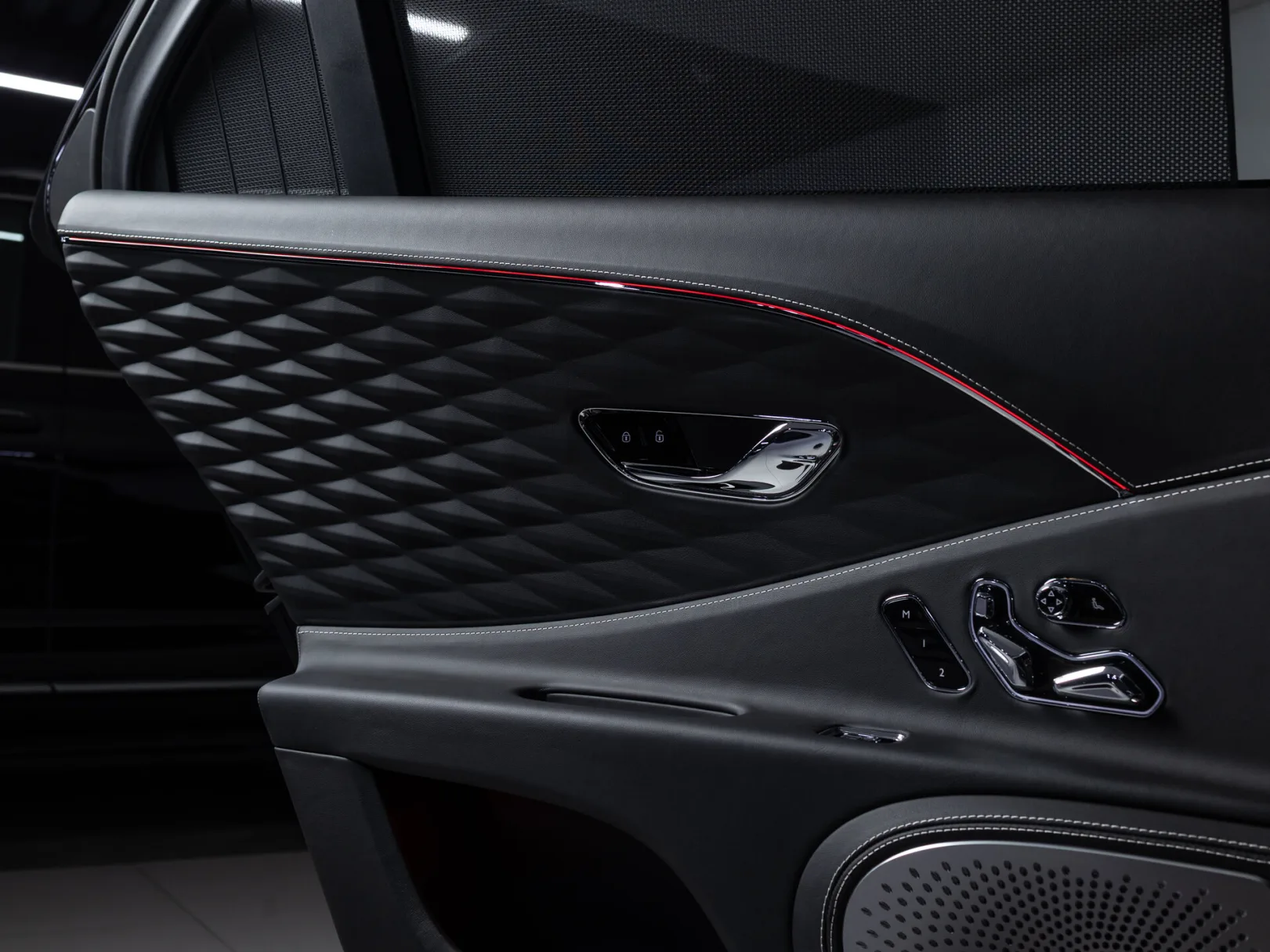 Bentley Flying Spur Individual III, 2021 — экстерьер, фото 29