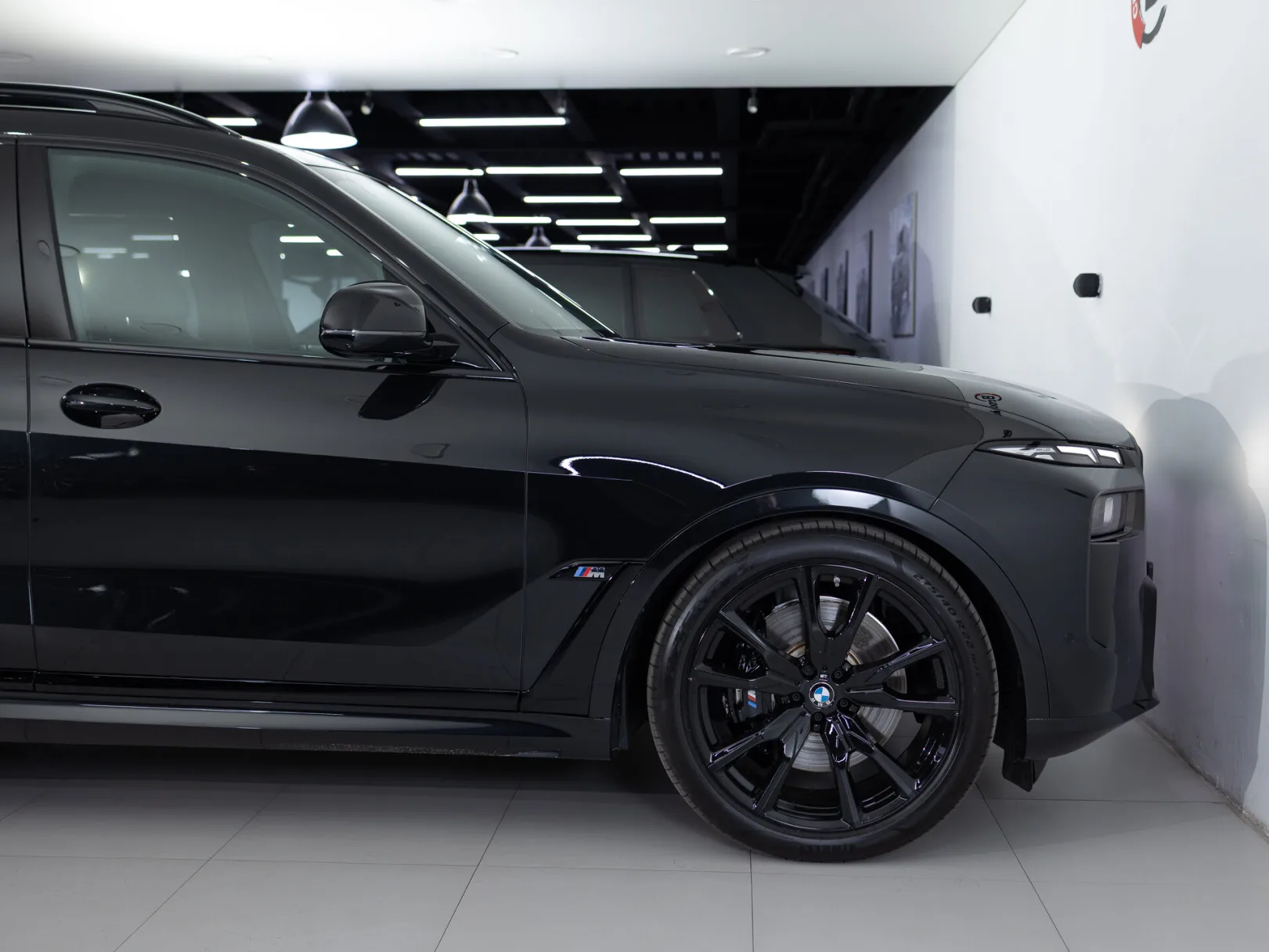 BMW X7 M60i xDrive Sport Pro I (G07) Рестайлинг, 2024 — экстерьер, фото 38