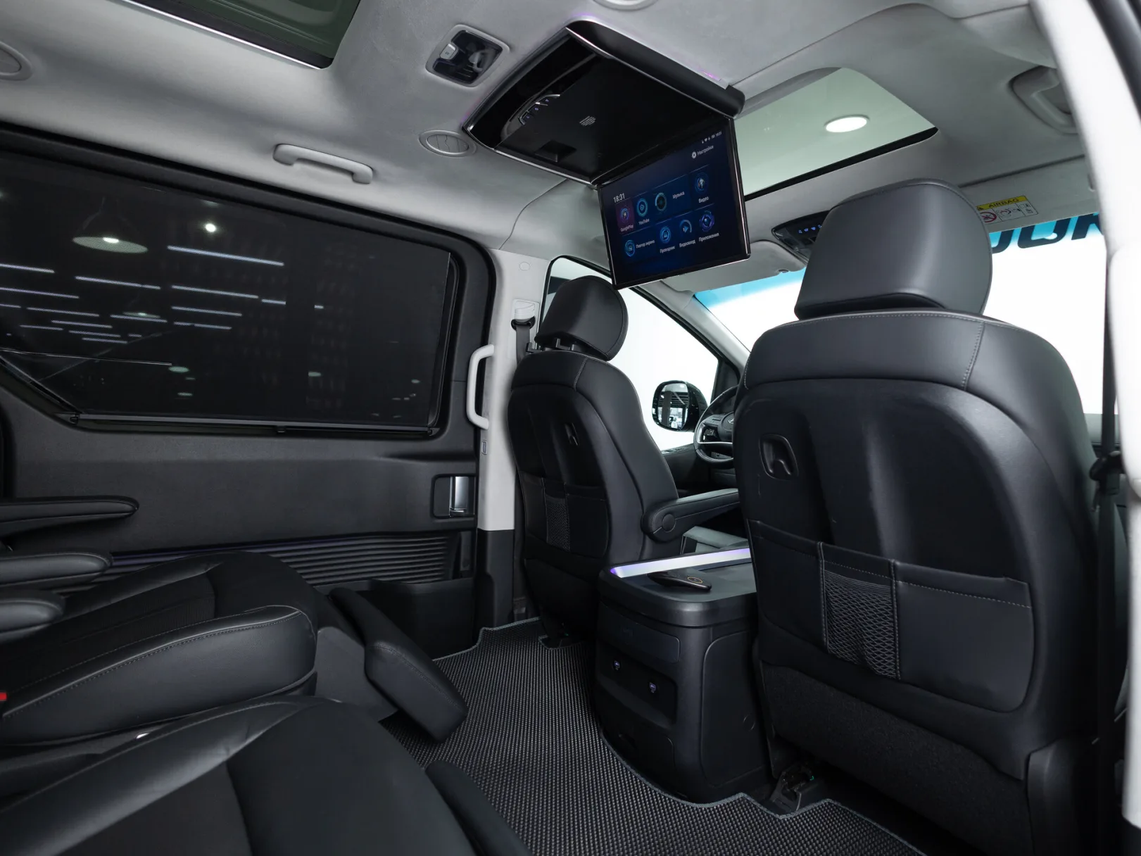 Hyundai Staria I, 2023 — экстерьер, фото 22