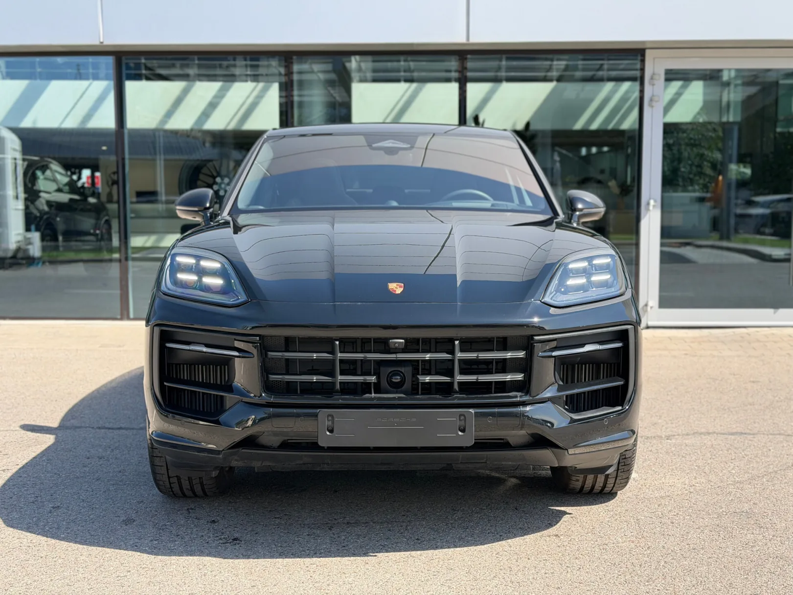 Porsche Cayenne E-Hybrid Coupé III Рестайлинг, 2026 — экстерьер, фото 2