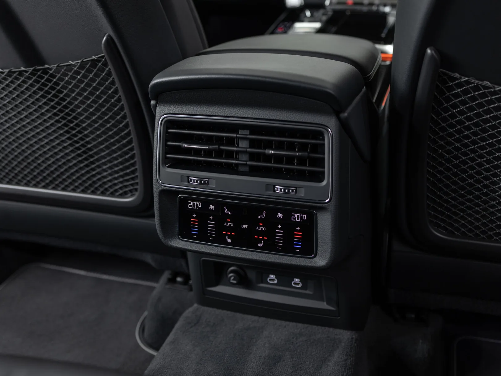Audi Q7 55 TFSI quattro tiptronic II (4M) Рестайлинг 2, 2024 — экстерьер, фото 28