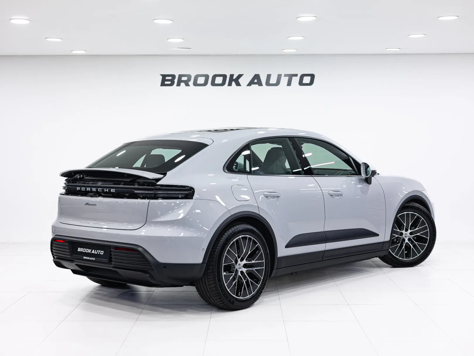Porsche Macan Electric II, 2025 — экстерьер, фото 4