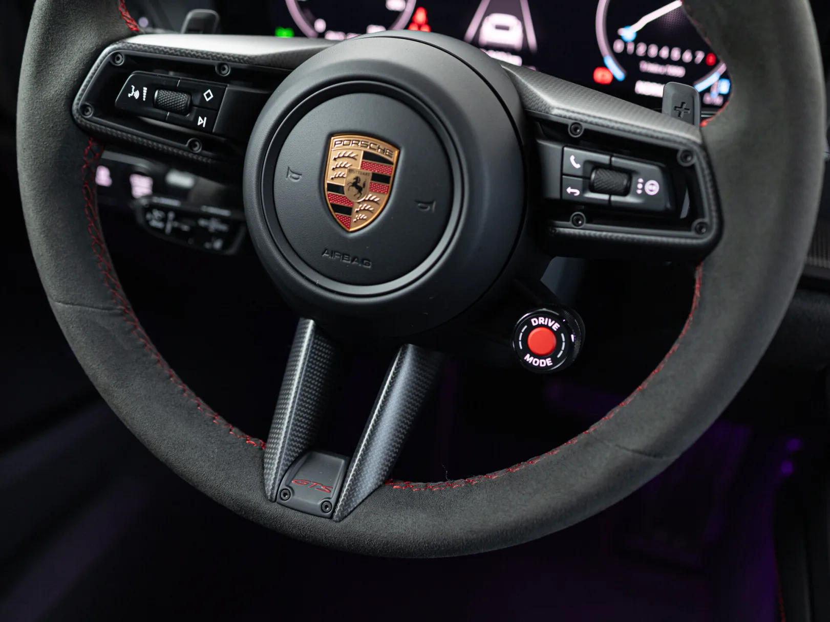 Porsche 911 Carrera 4 GTS VIII (992) Рестайлинг, 2025 — экстерьер, фото 16
