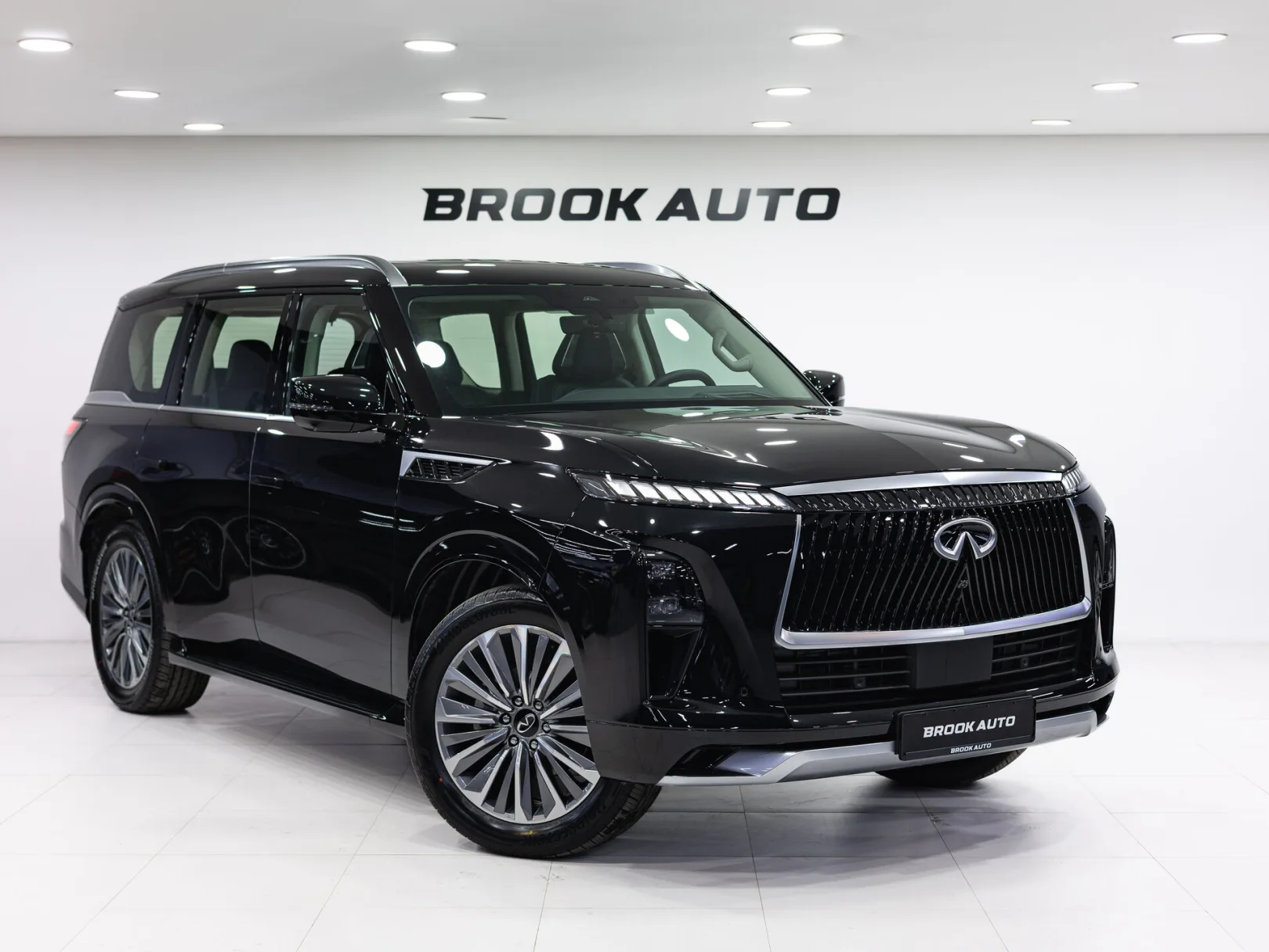Infiniti QX80 Sensory II, 2026 — экстерьер, фото 3