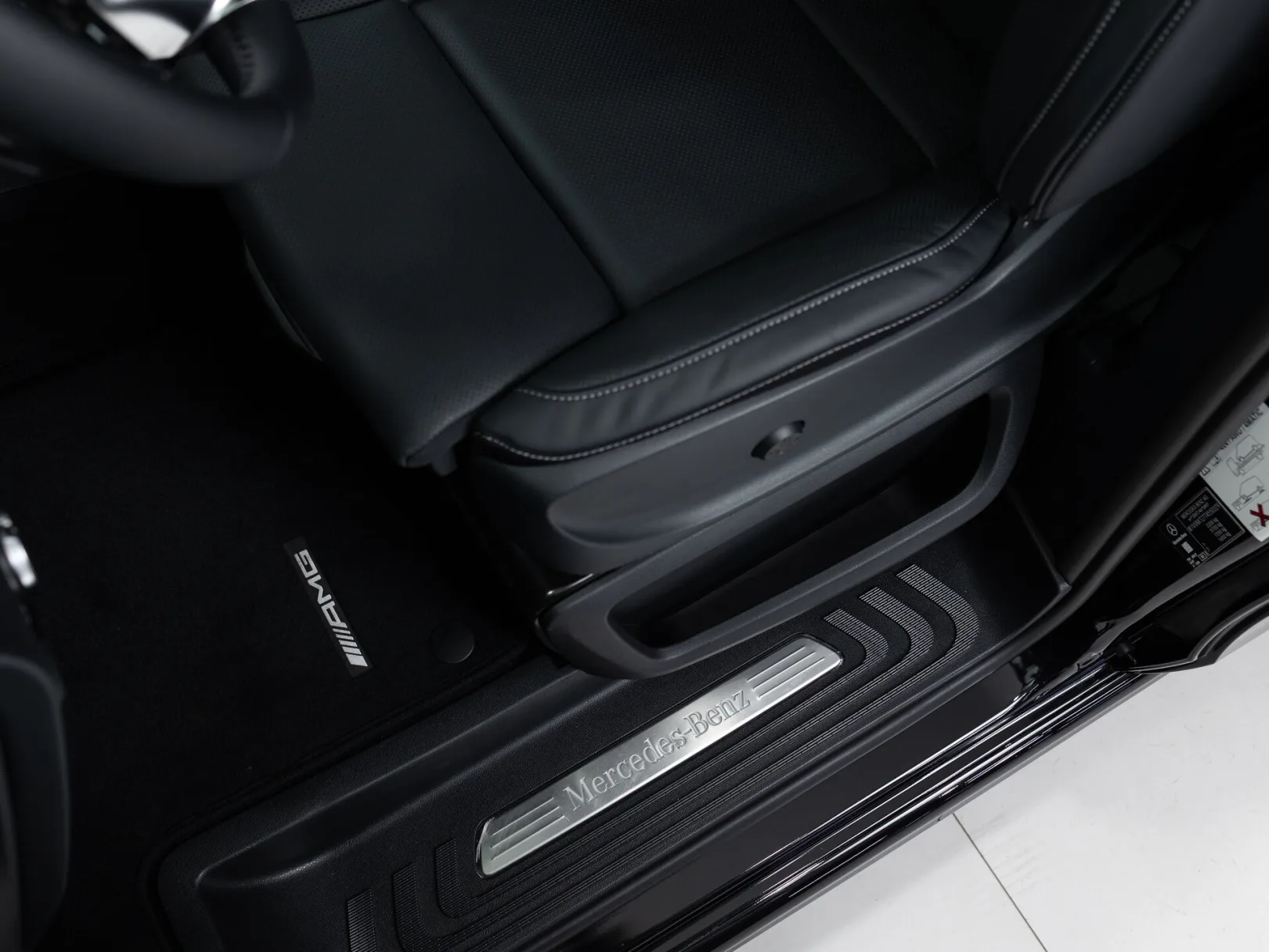 Mercedes-Benz V-Класс Exclusive AMG Line III (W447) Рестайлинг 2, 2025 — экстерьер, фото 12