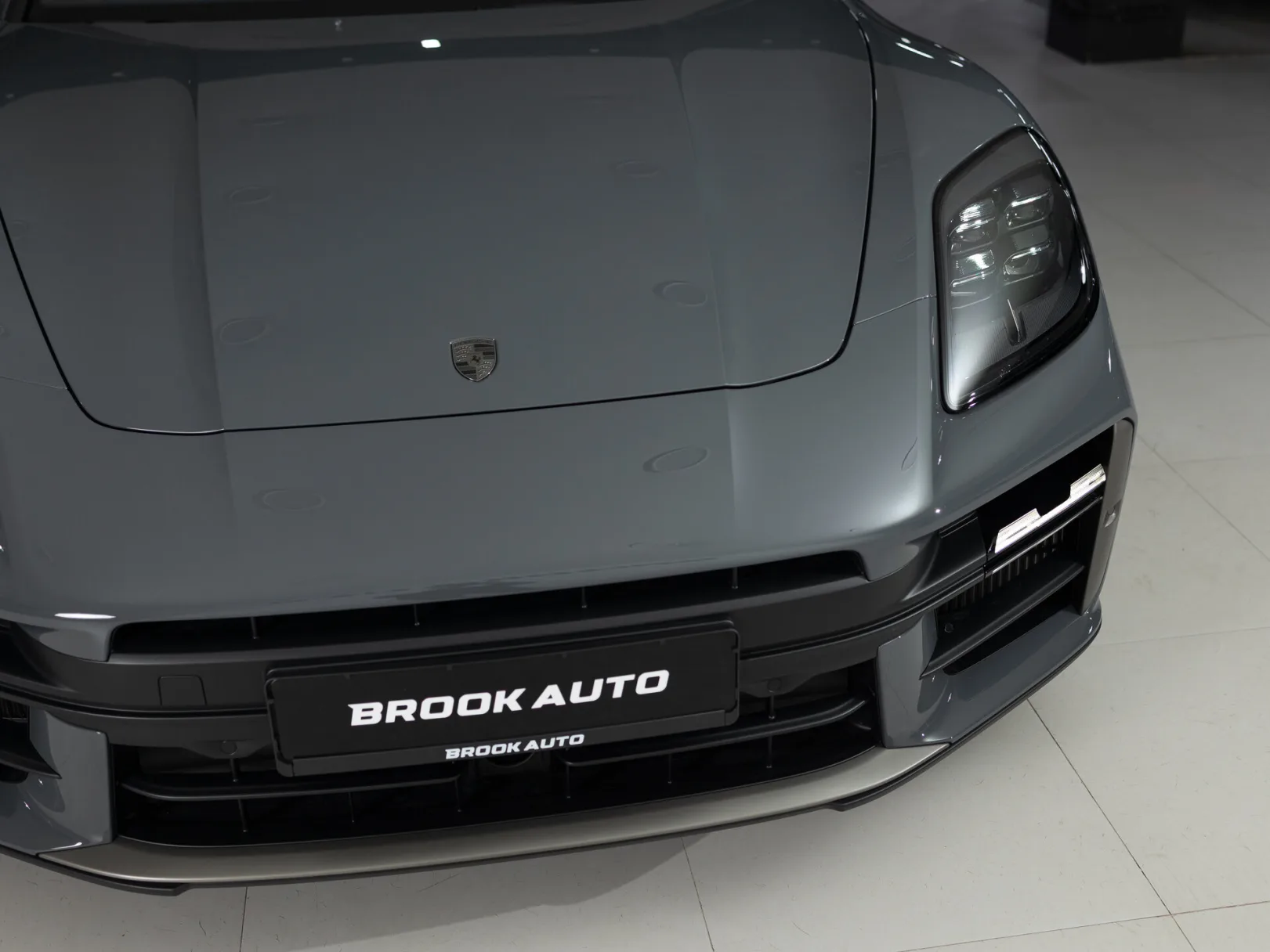 Porsche Panamera Turbo S E-Hybrid III, 2026 — экстерьер, фото 36