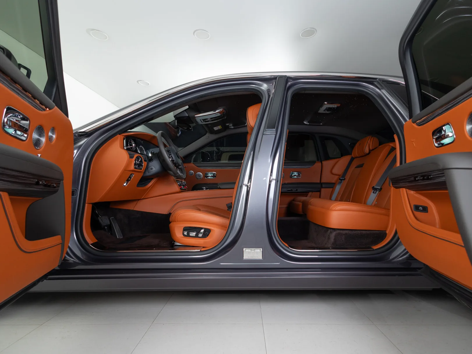 Rolls-Royce Ghost Individual II (Series I), 2021 — экстерьер, фото 26