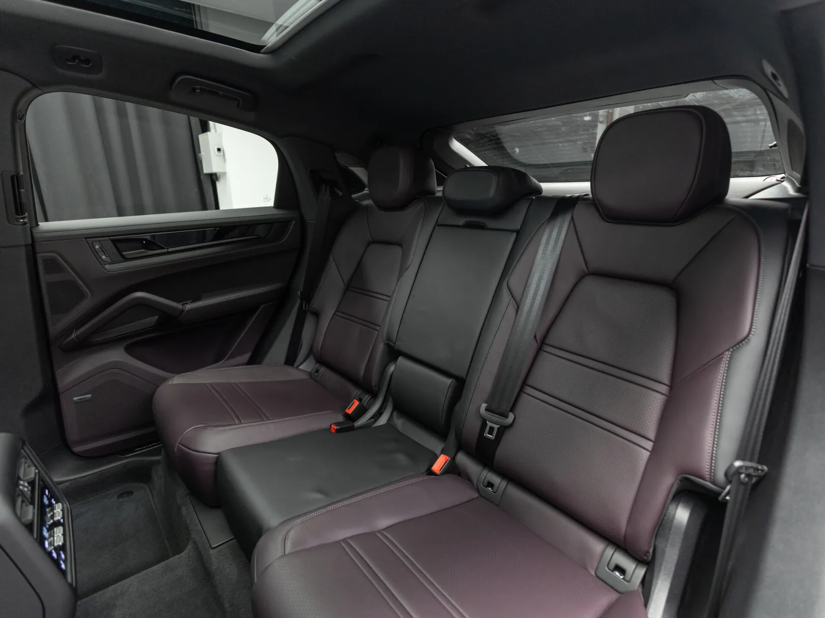 Porsche Cayenne Coupé III Рестайлинг, 2026 — экстерьер, фото 31