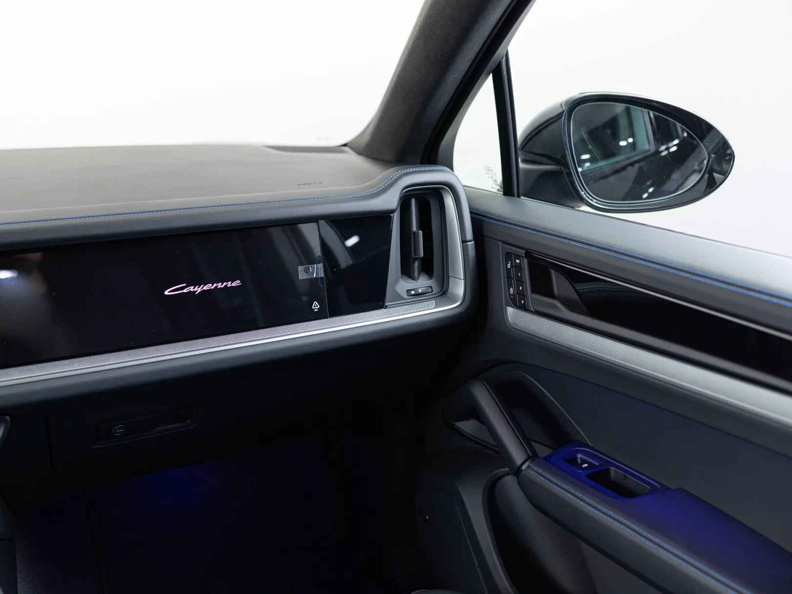 Porsche Cayenne Coupé III Рестайлинг, 2025 — экстерьер, фото 19