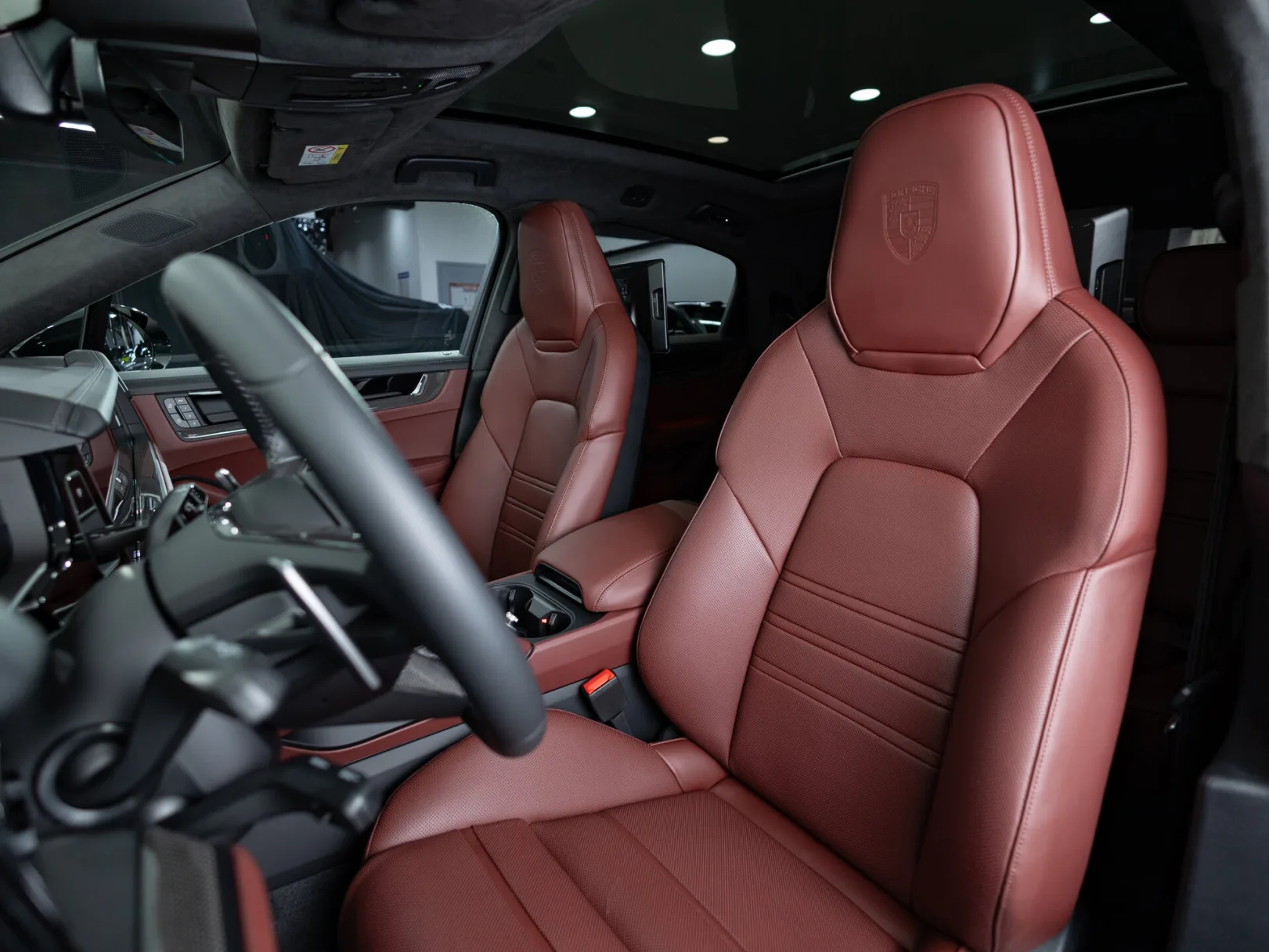 Porsche Cayenne GTS Coupé III Рестайлинг, 2024 — экстерьер, фото 10