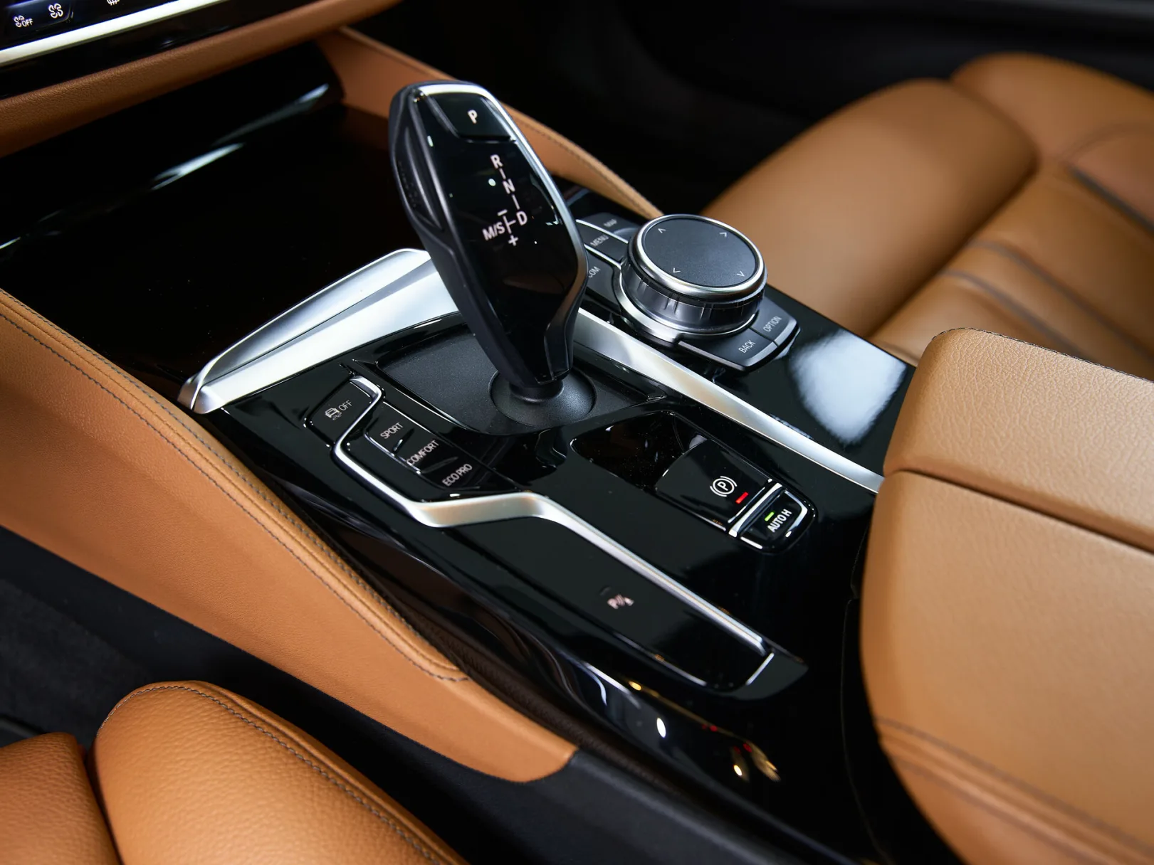BMW 5 серии VII (G30/G31/G38) Рестайлинг, 2022 — экстерьер, фото 21