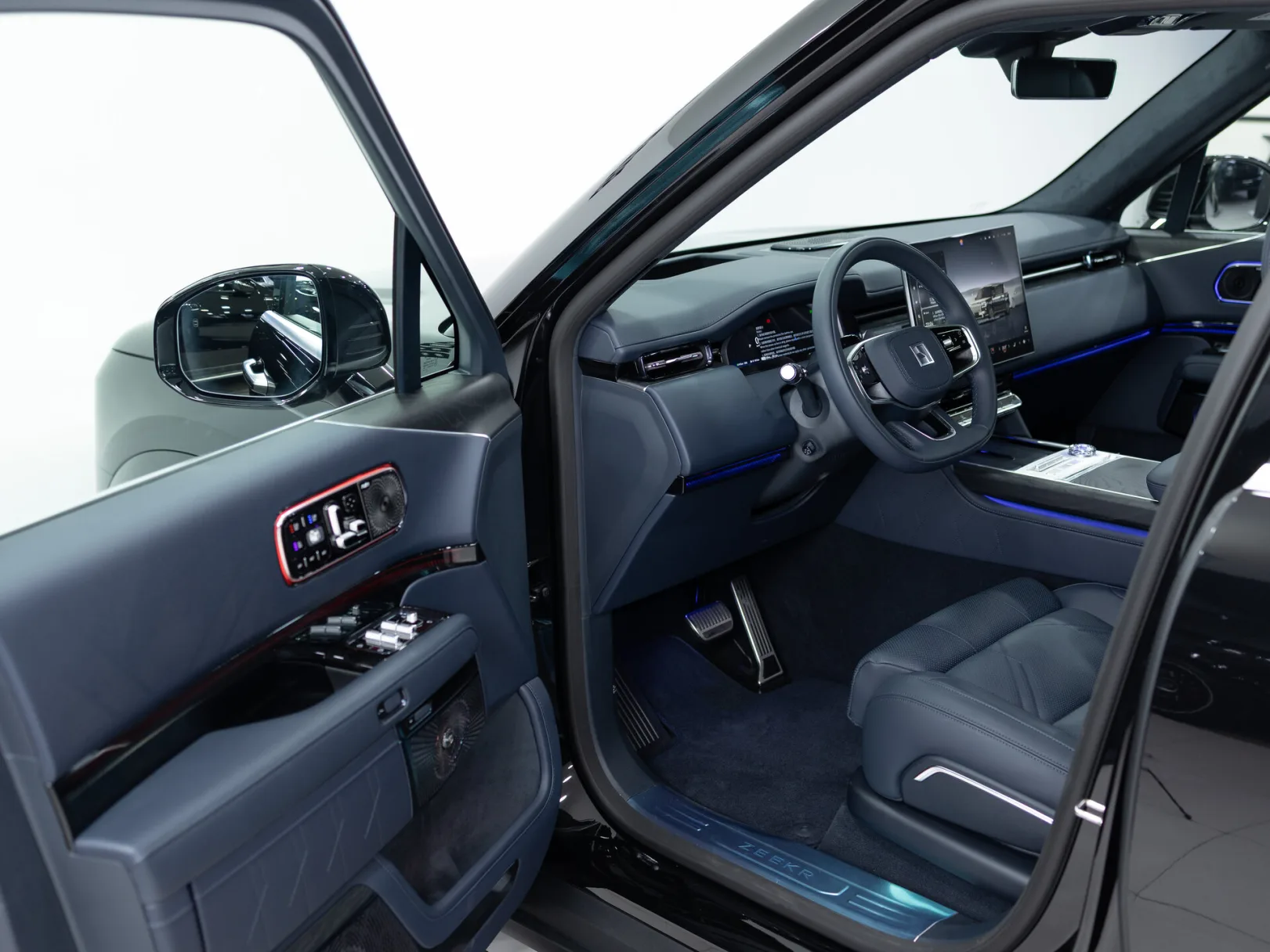 Zeekr 9X Max (6 seats) I, 2025 — экстерьер, фото 7