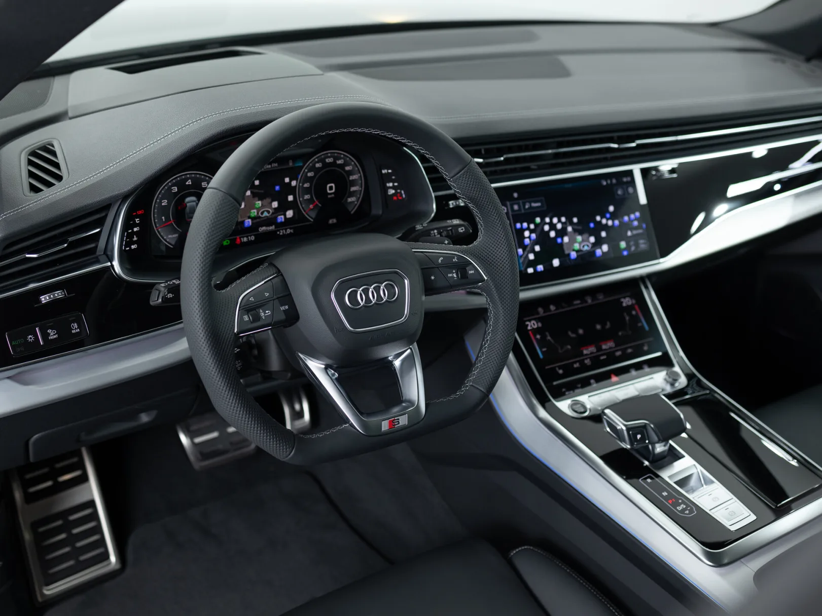 Audi Q8 55 TFSI I (4M) Рестайлинг, 2024 — экстерьер, фото 9