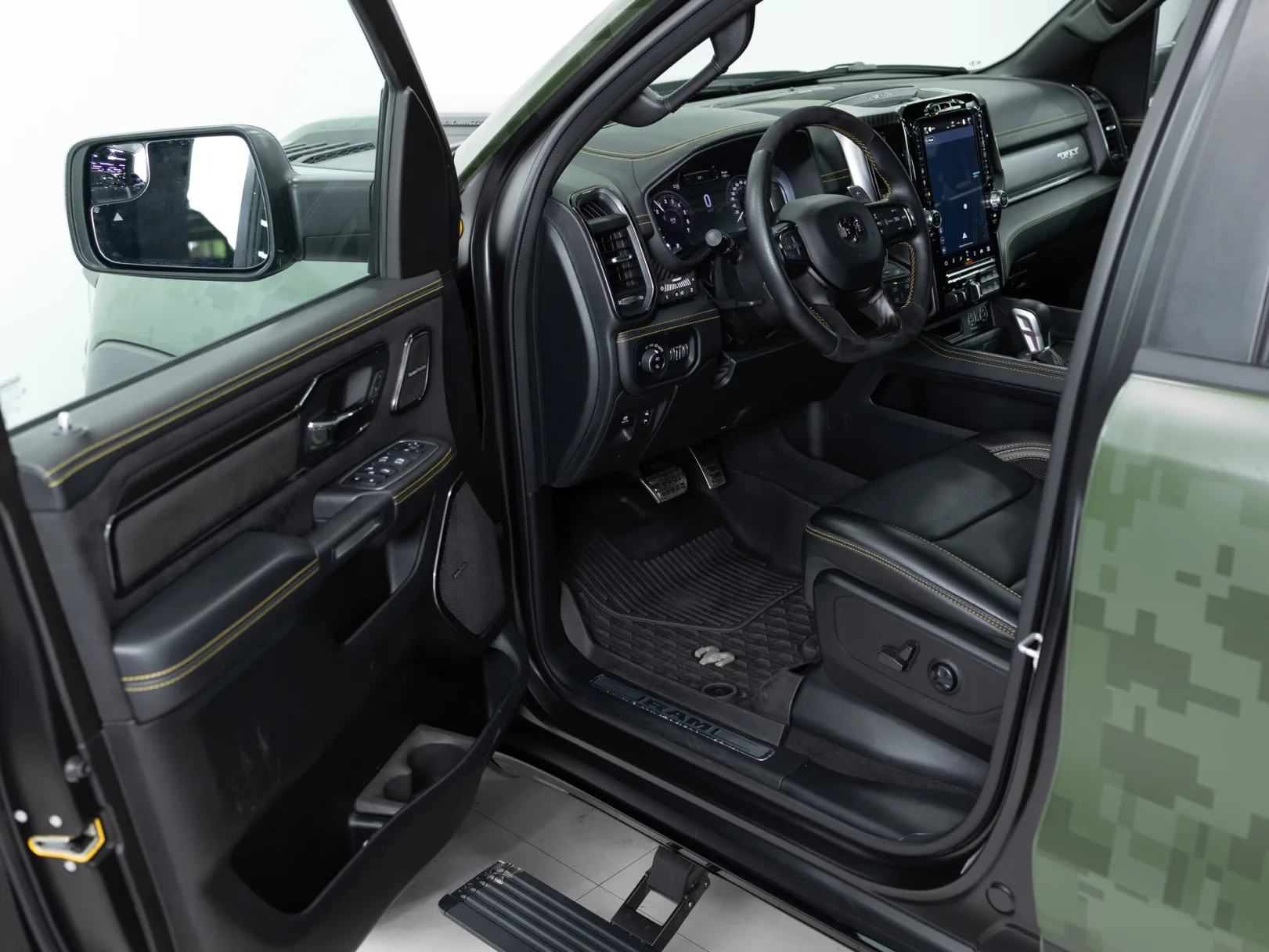 Ram 1500 TRX V, 2023 — экстерьер, фото 7