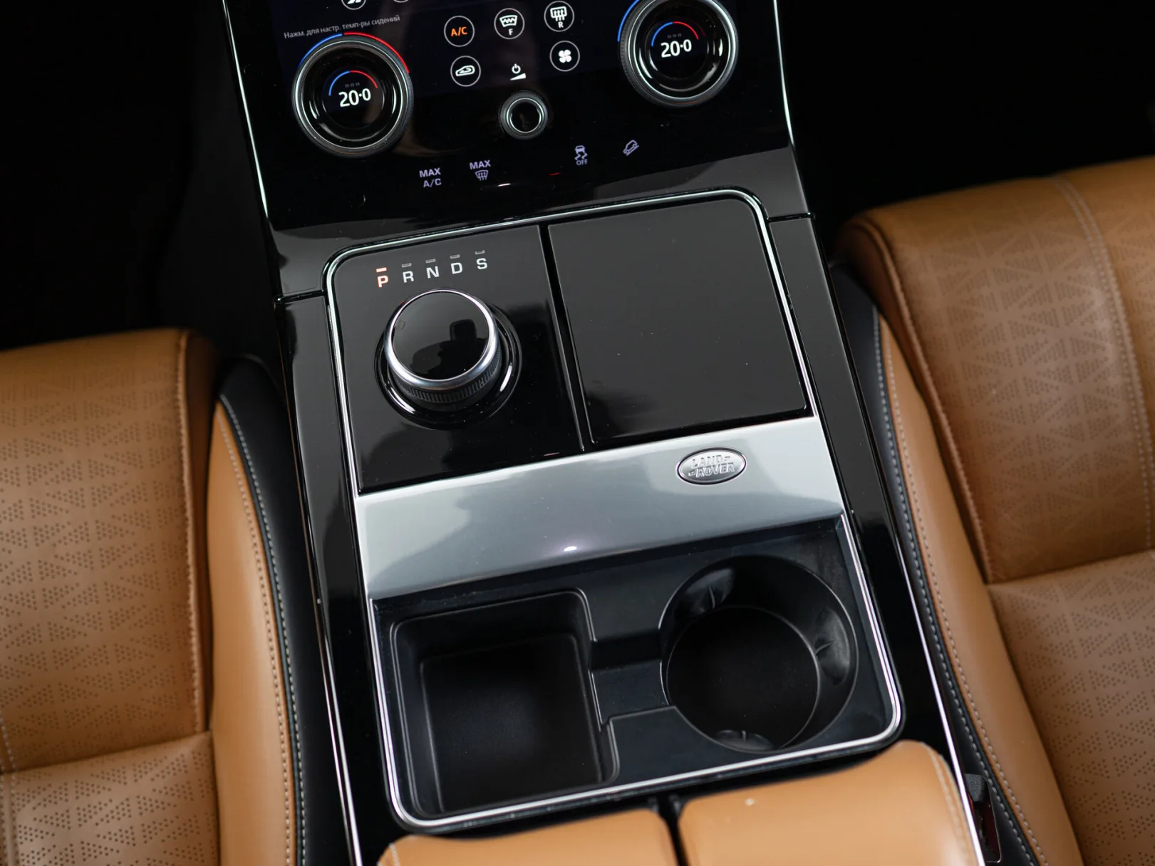 Land Rover Range Rover Velar R-Dynamic Base I, 2019 — экстерьер, фото 17