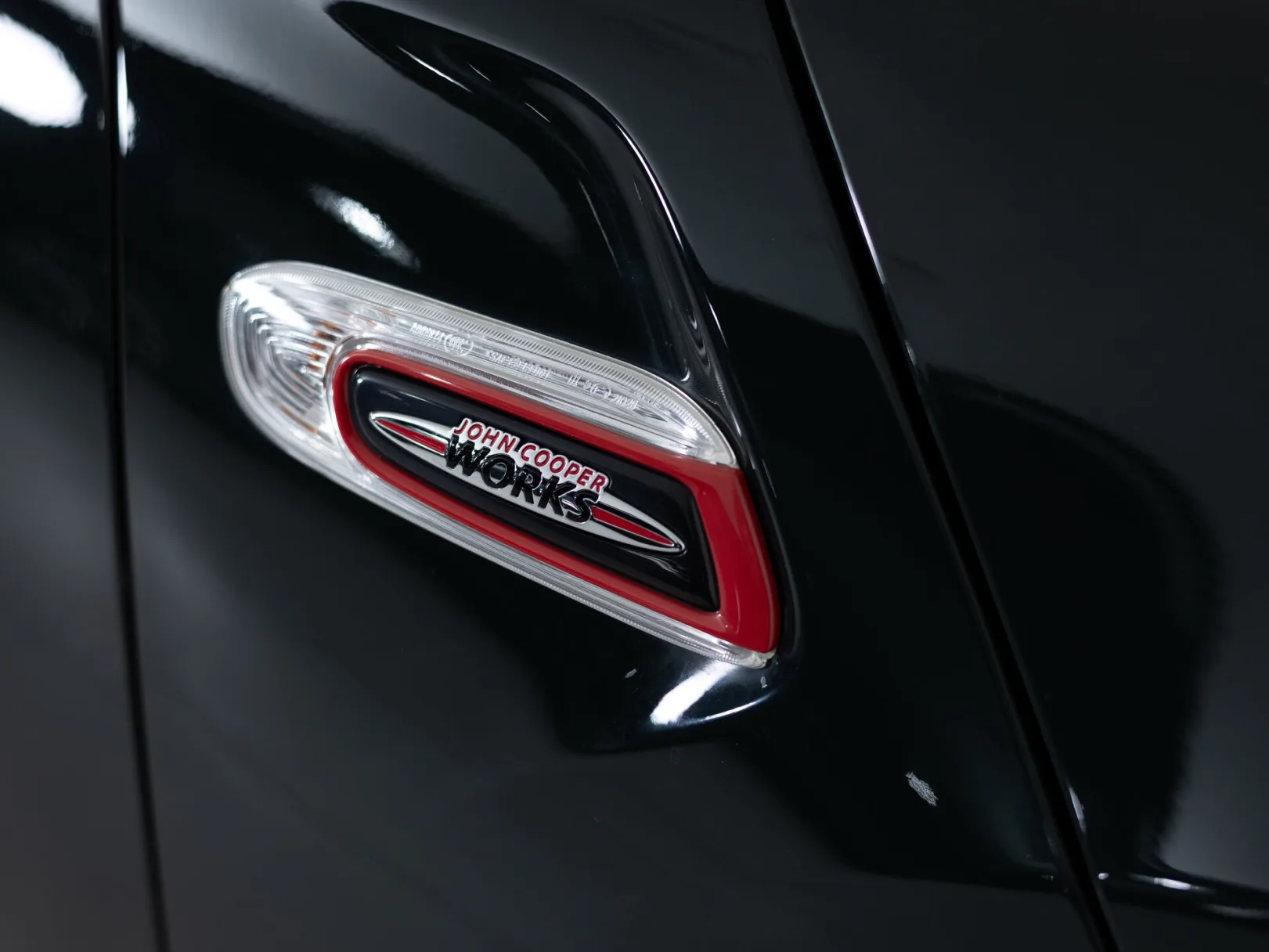 Mini Cabrio JCW III Рестайлинг, 2019 — экстерьер, фото 37