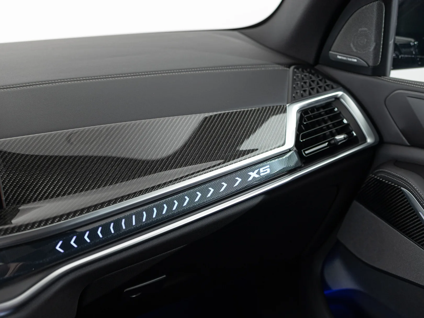 BMW X5 IV (G05/G18) Рестайлинг, 2024 — экстерьер, фото 21