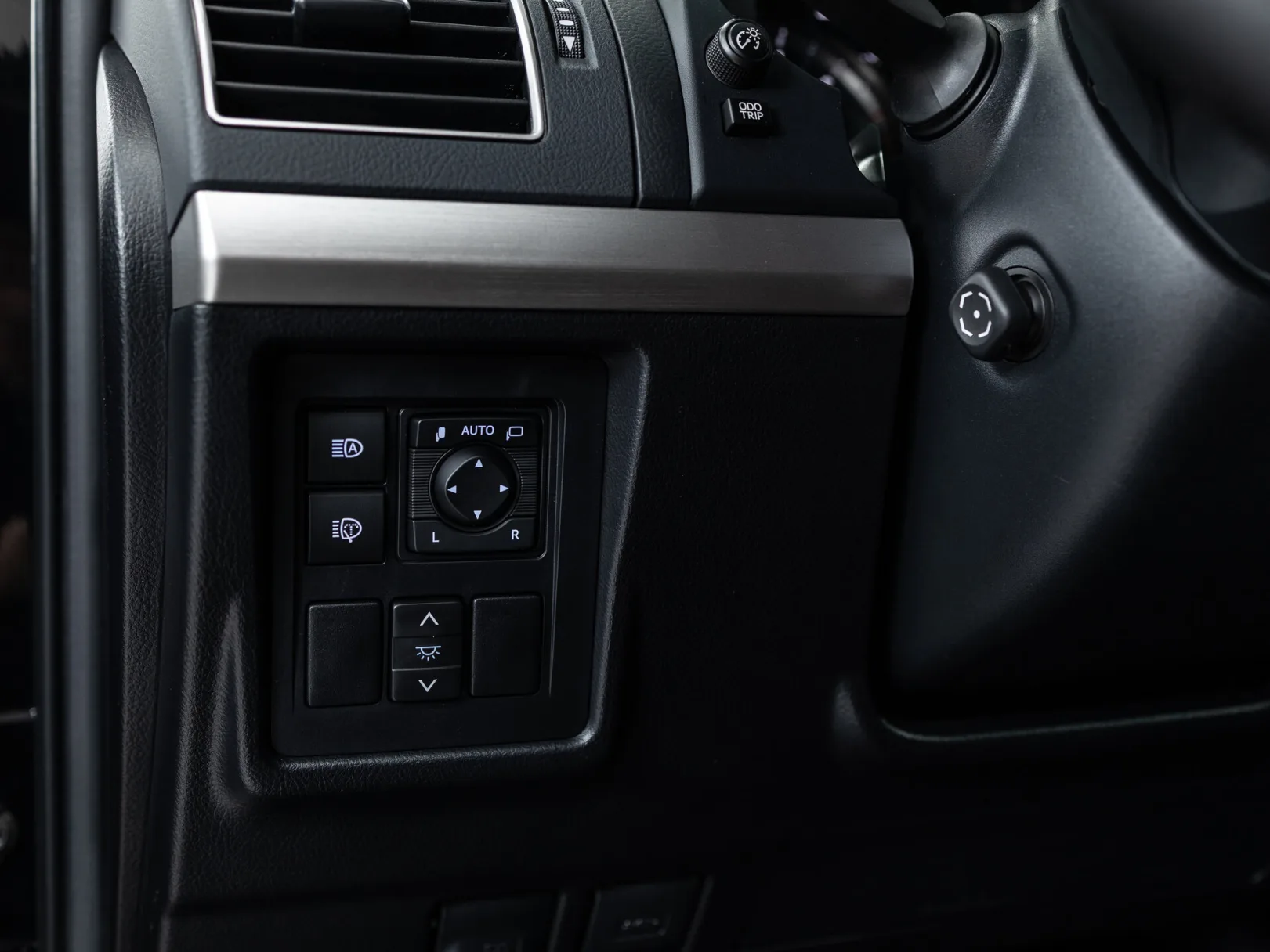 Toyota Land Cruiser Prado Люкс Safety 150 Series Рестайлинг 2, 2019 — экстерьер, фото 14