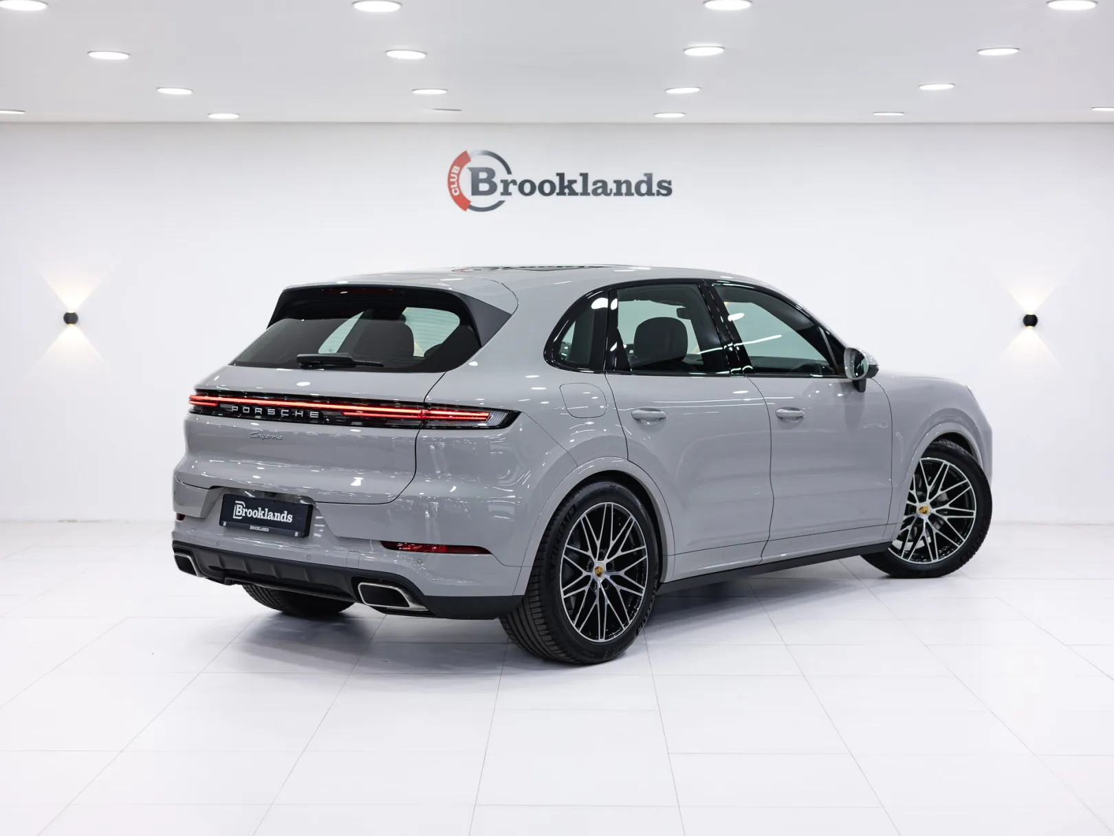 Porsche Cayenne Базовая III Рестайлинг, 2024 — экстерьер, фото 4