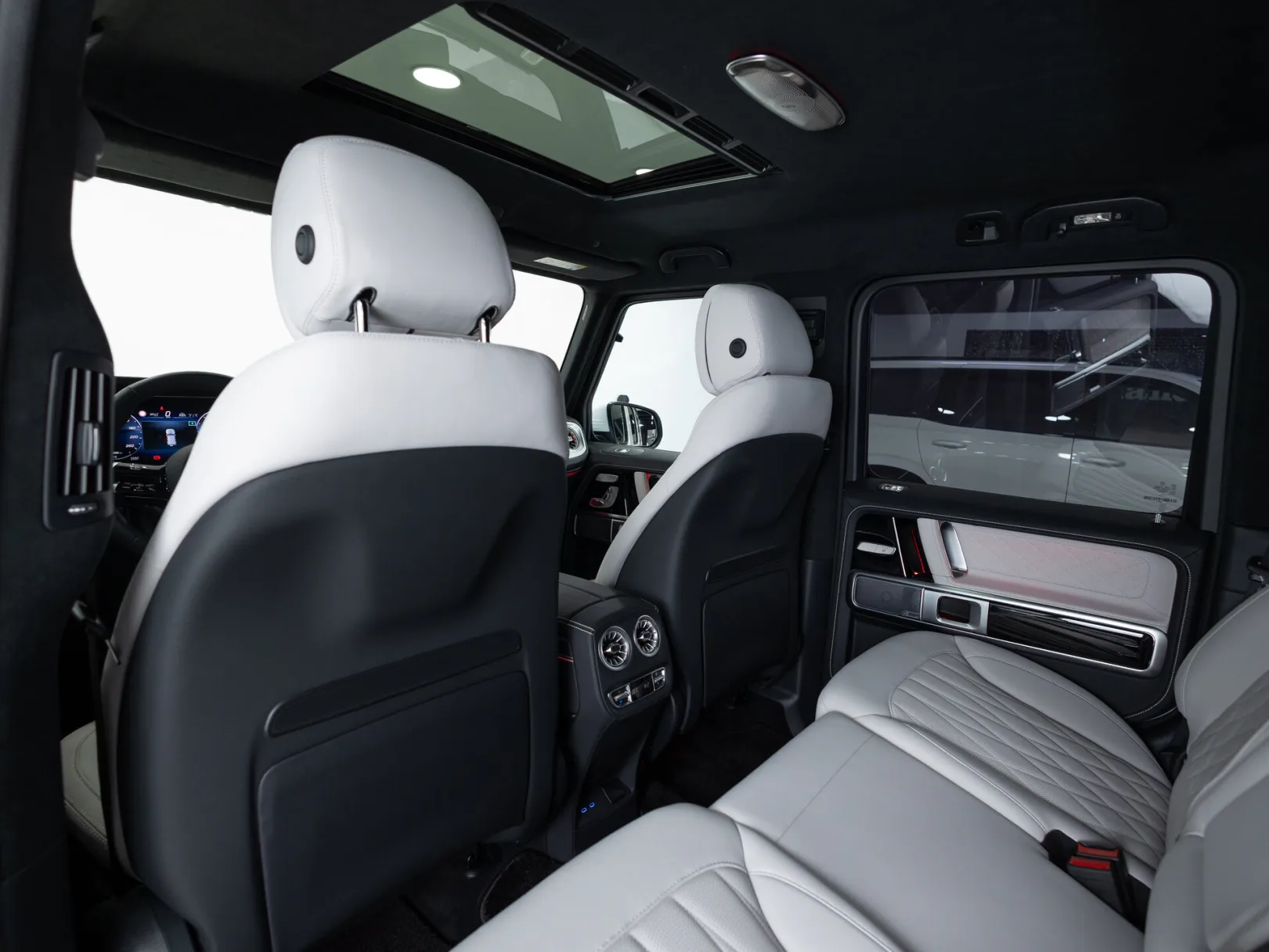 Mercedes-Benz G-Класс G 450 d AMG Line III (W465) Рестайлинг, 2024 — экстерьер, фото 31