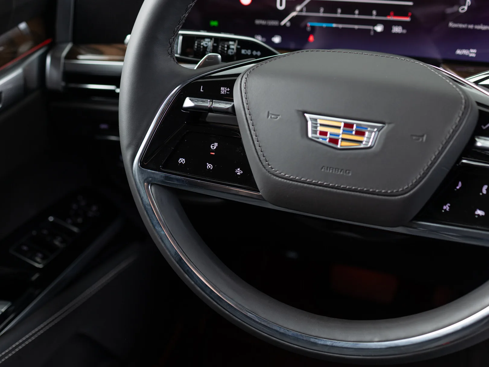 Cadillac Escalade Sport Platinum V Рестайлинг, 2025 — экстерьер, фото 16