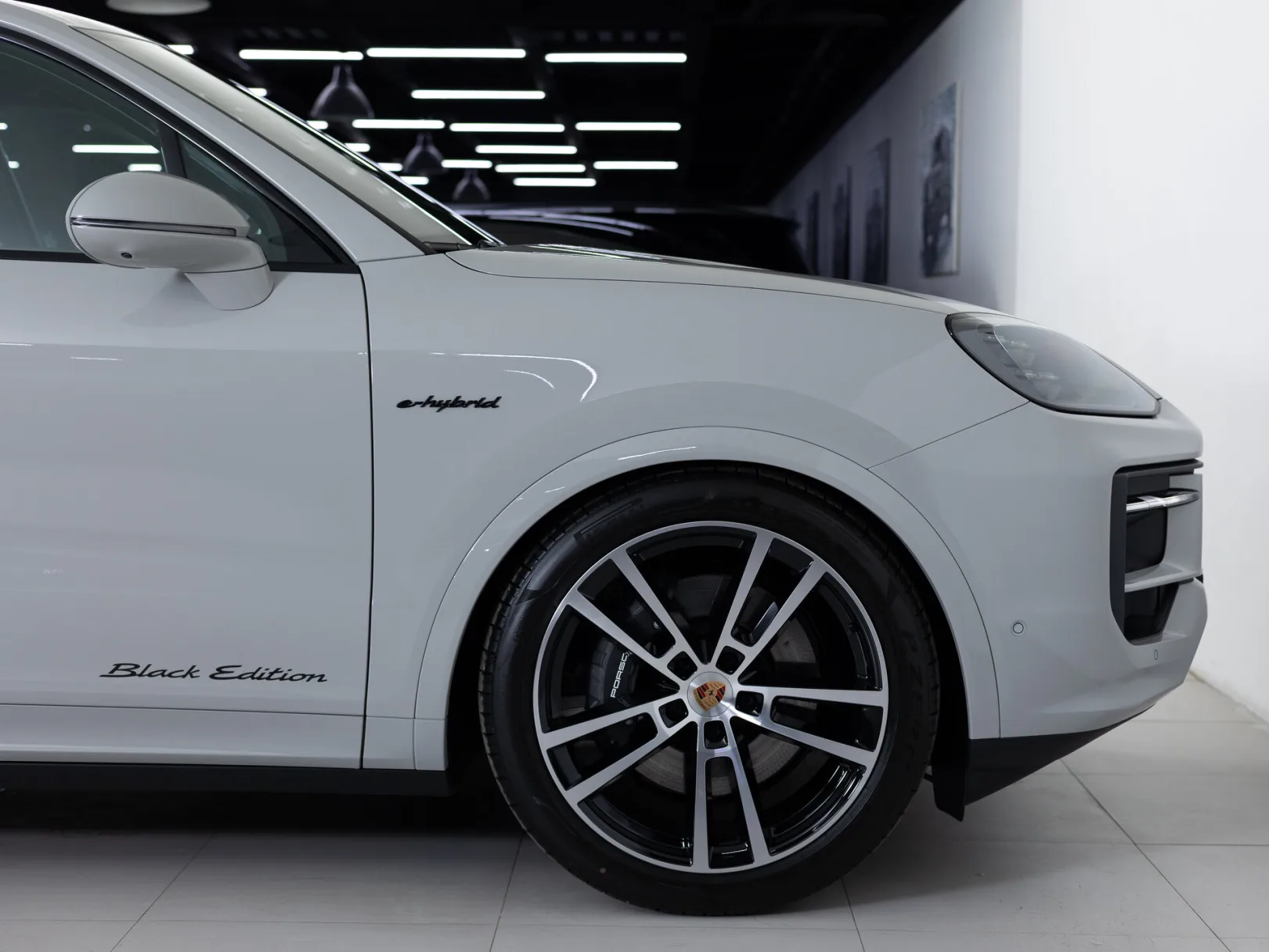 Porsche Cayenne E-Hybrid III Рестайлинг, 2026 — экстерьер, фото 36