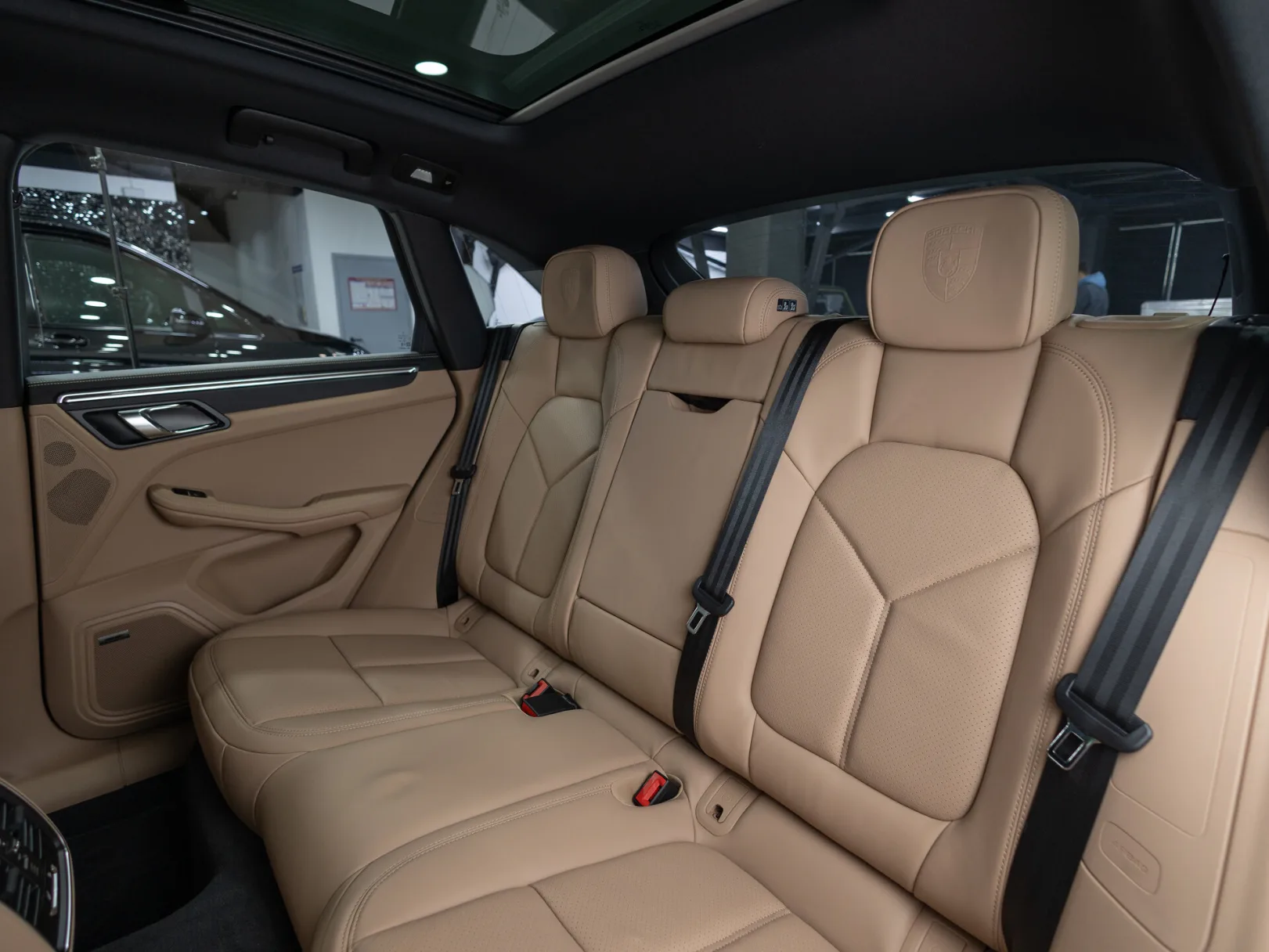 Porsche Macan T I Рестайлинг 2, 2025 — экстерьер, фото 27