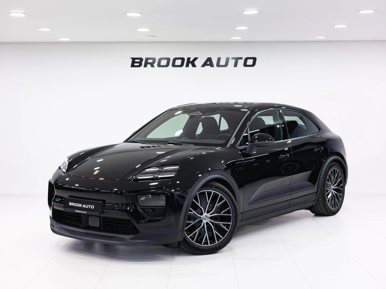 Porsche Macan Electric II, 2025 — экстерьер, фото 1