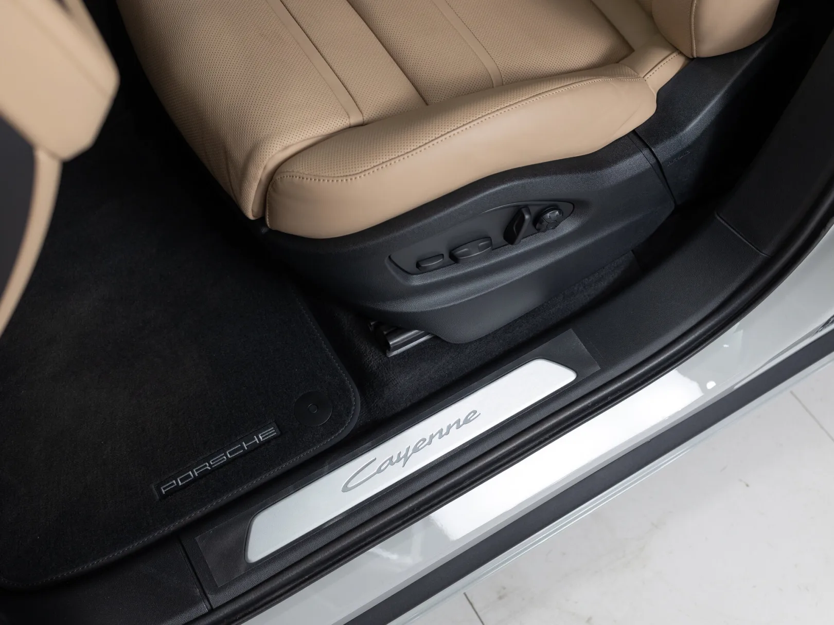 Porsche Cayenne Coupé III Рестайлинг, 2025 — экстерьер, фото 11