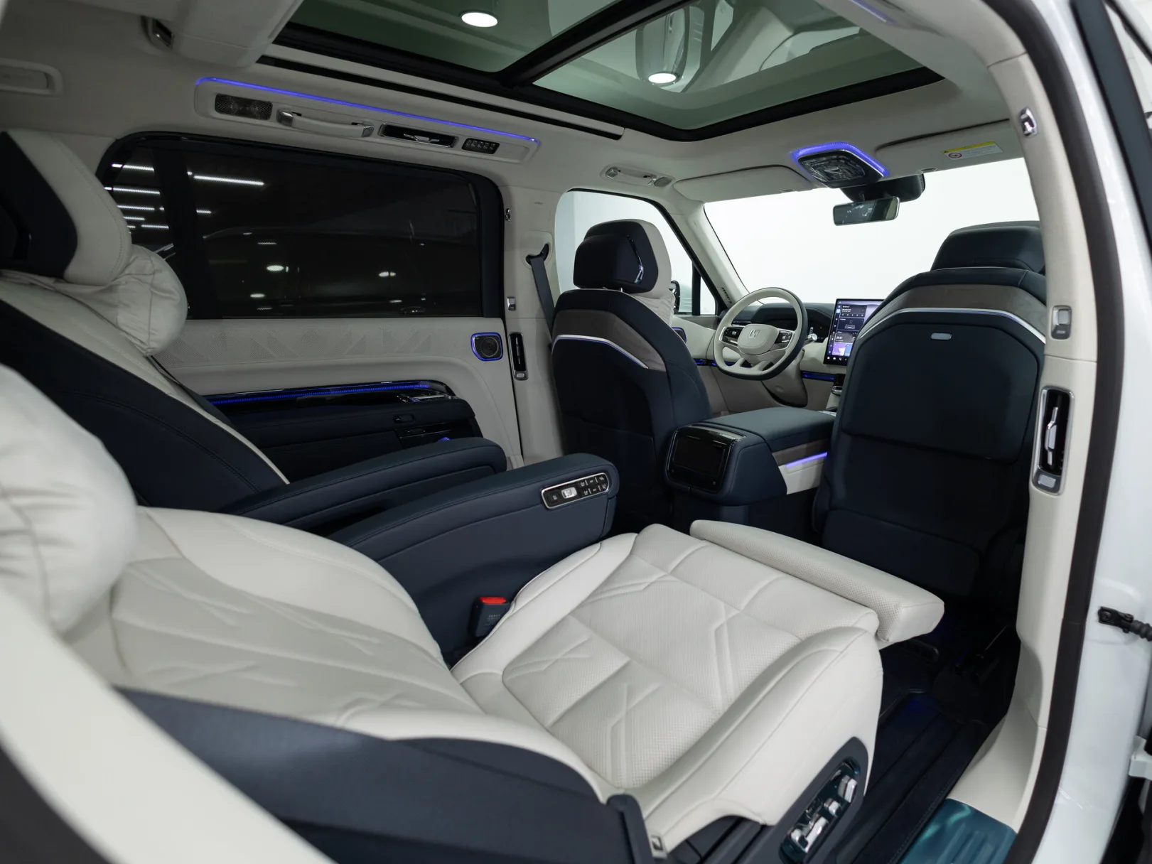 Zeekr 9X Ultra (6 seats) I, 2025 — экстерьер, фото 35