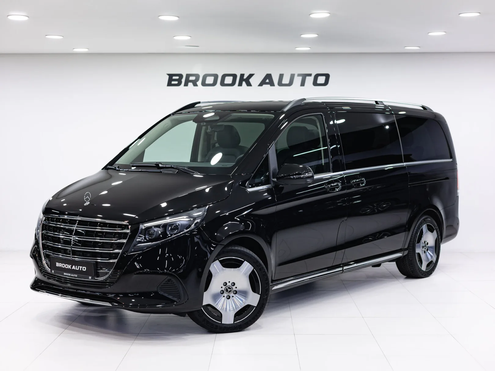 Mercedes-Benz V-Класс Exclusive III (W447) Рестайлинг 2, 2025 — экстерьер, фото 1