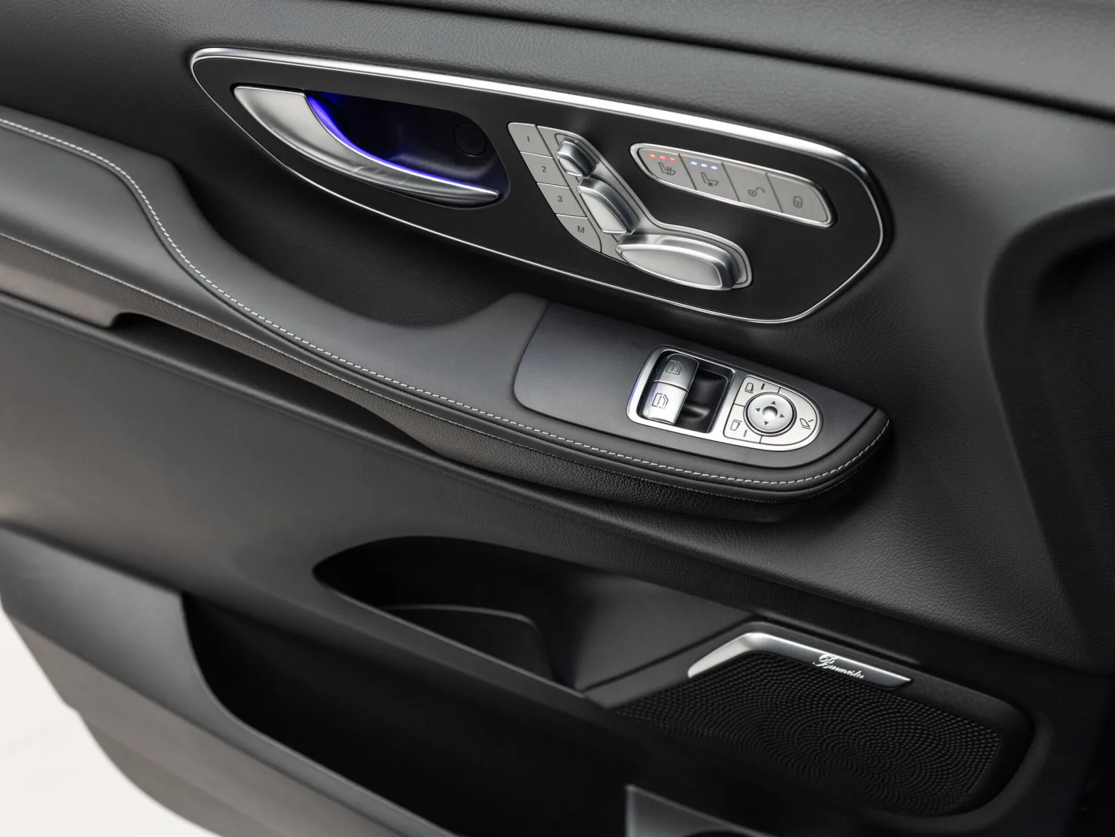 Mercedes-Benz V-Класс Exclusive AMG Line III (W447) Рестайлинг 2, 2026 — экстерьер, фото 10