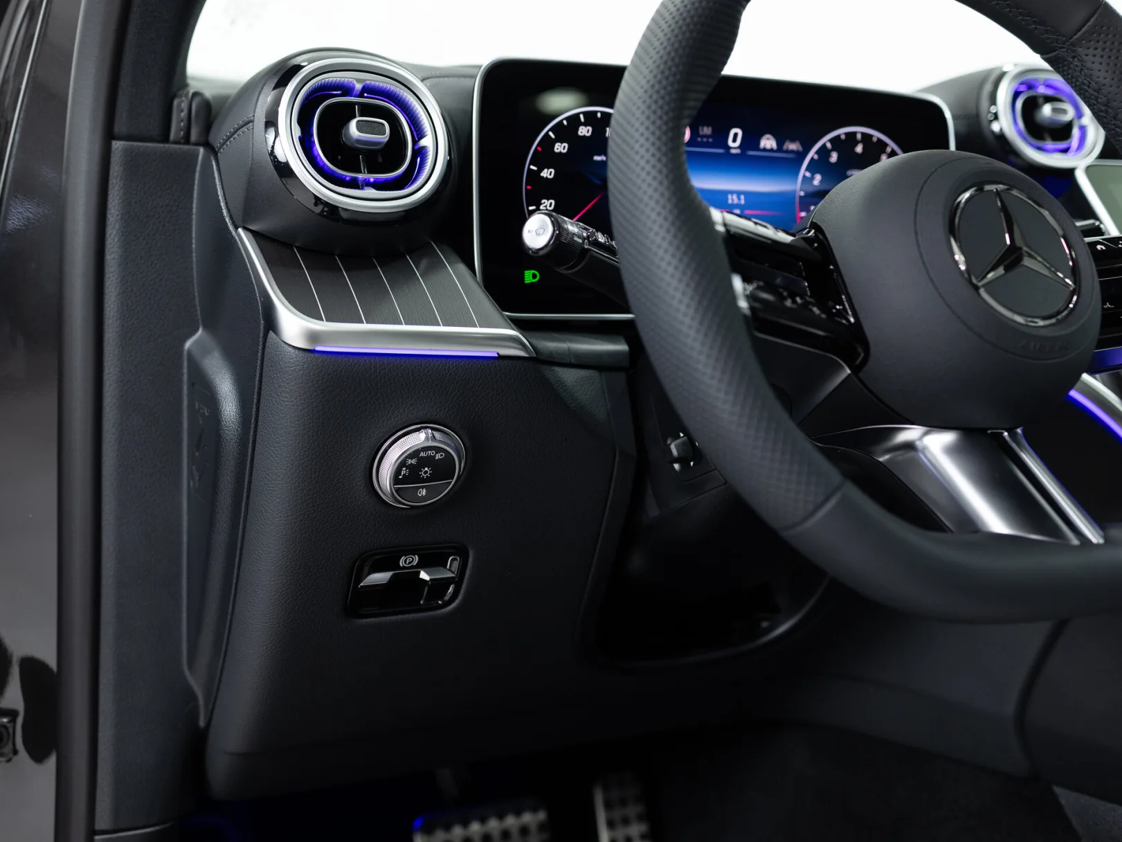 Mercedes-Benz GLC 300 4MATIC II (X254), 2025 — экстерьер, фото 14