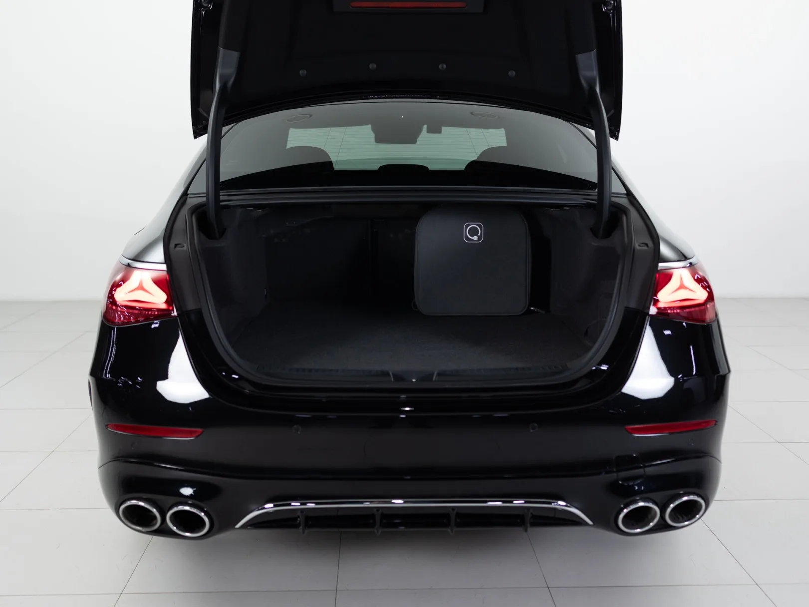 Mercedes-Benz E-Класс AMG E 53 4MATIC+ VI (W214), 2024 — экстерьер, фото 32