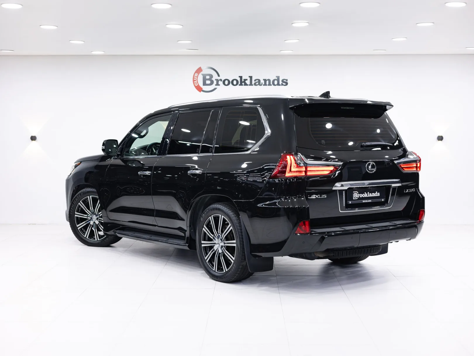 Lexus LX Luxury 21+ III Рестайлинг 2, 2020 — экстерьер, фото 6