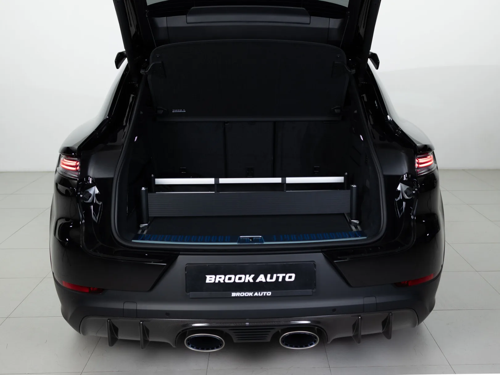 Porsche Cayenne Turbo GT III Рестайлинг, 2026 — экстерьер, фото 34