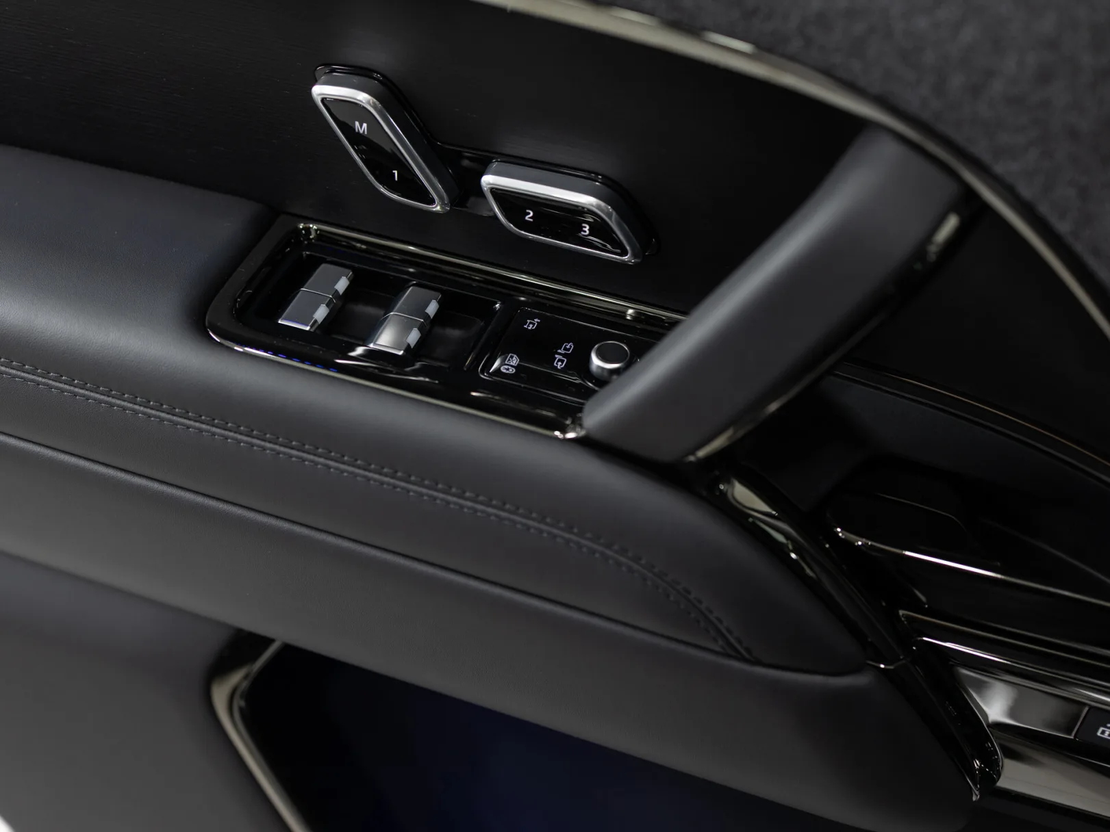 Land Rover Range Rover Sport Autobiography III, 2026 — экстерьер, фото 9