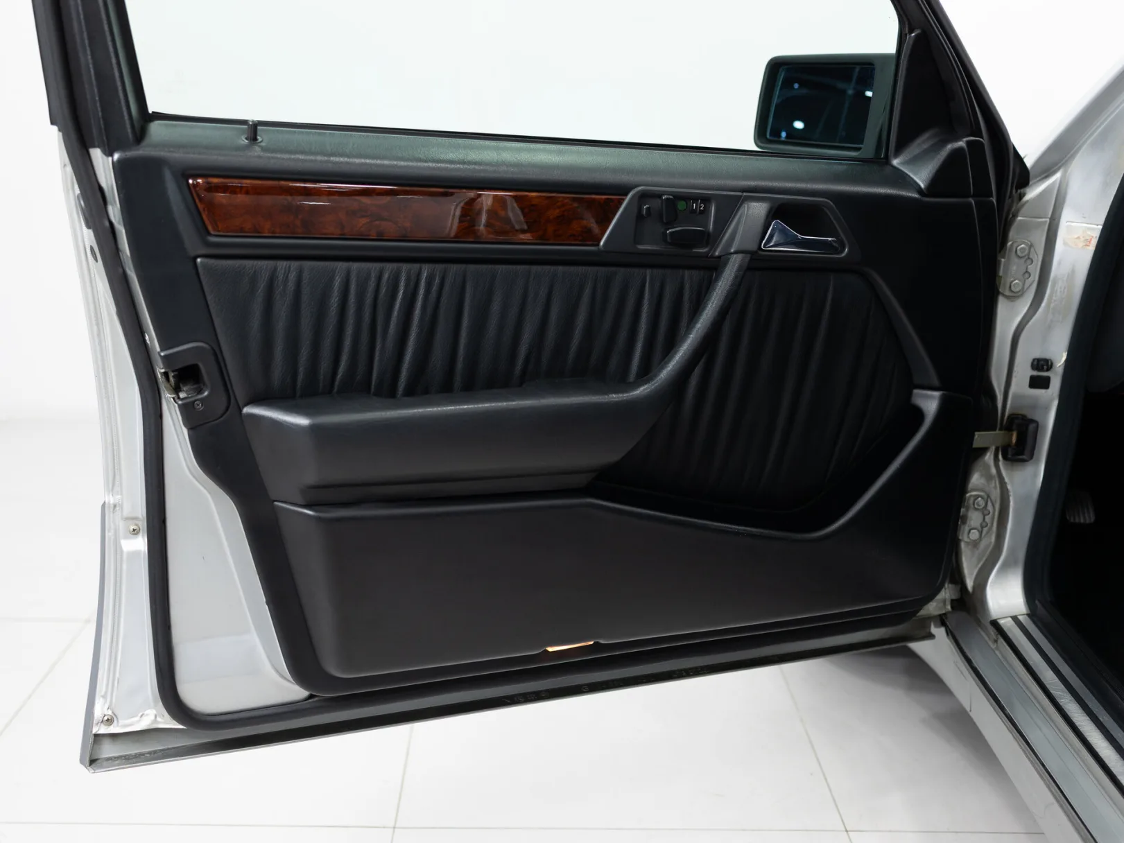 Mercedes-Benz W124 I, 1992 — экстерьер, фото 8