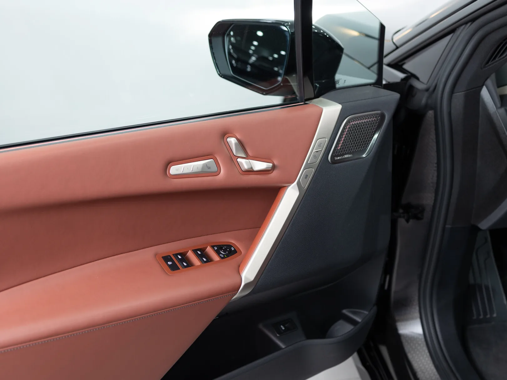BMW iX I (I20), 2023 — экстерьер, фото 8